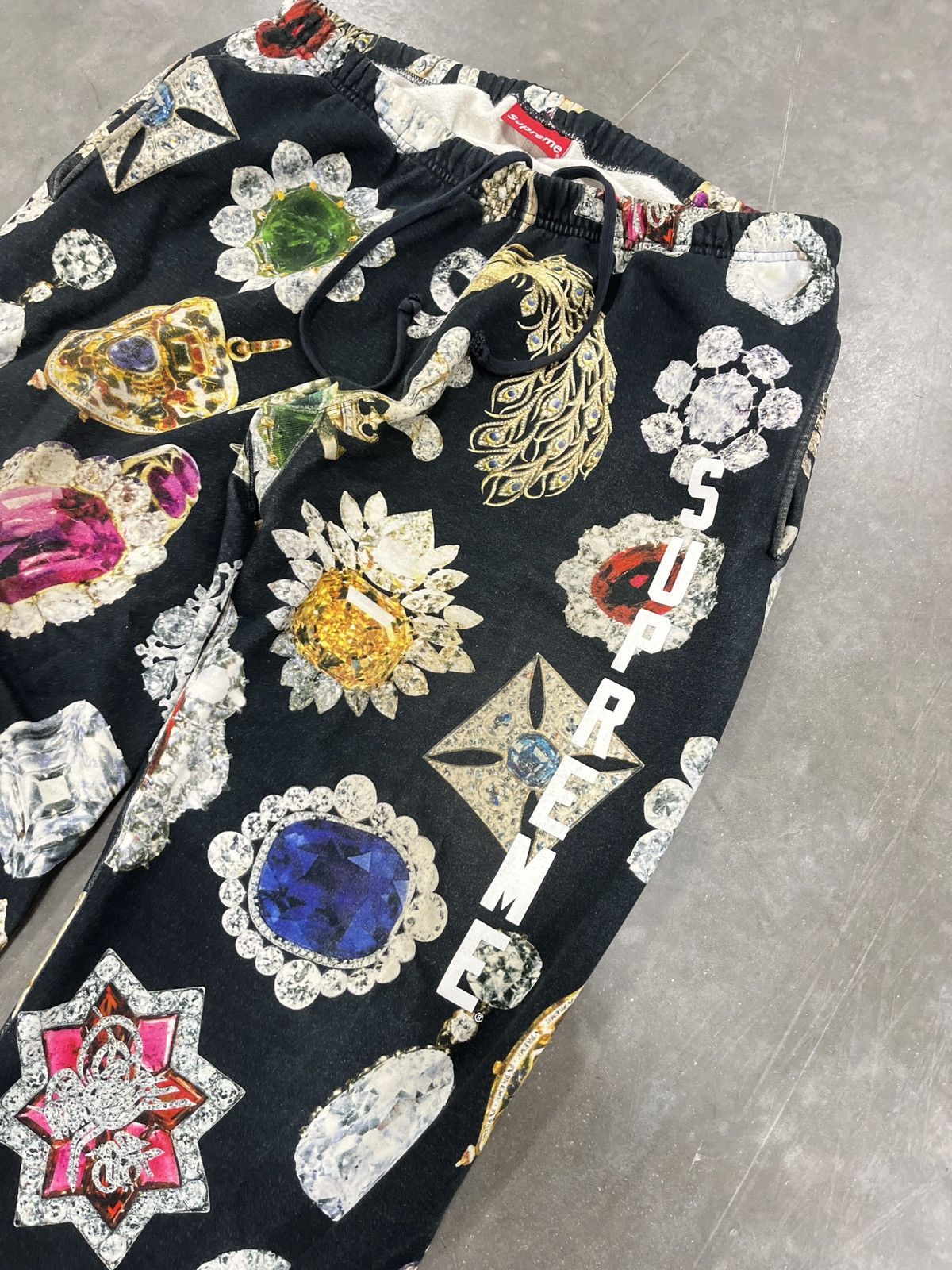 Supreme 💎Supreme Jewel Sweatpants FW18 Size US 36 / EU 52 - 2 Thumbnail