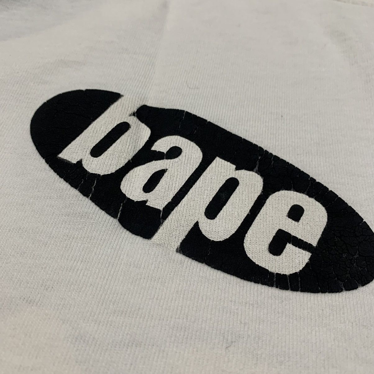 Bape Bape Small Tee Graphic White A Bathing Ape T-Shirt Vintage Size US S / EU 44-46 / 1 - 7 Thumbnail