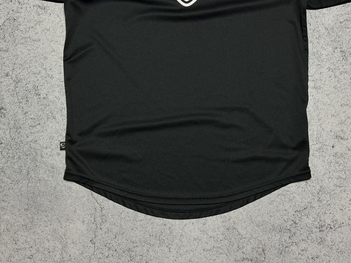Nike Vintage Nike Total 90 Center Swoosh T-Shirt Size US S / EU 44-46 / 1 - 3 Thumbnail