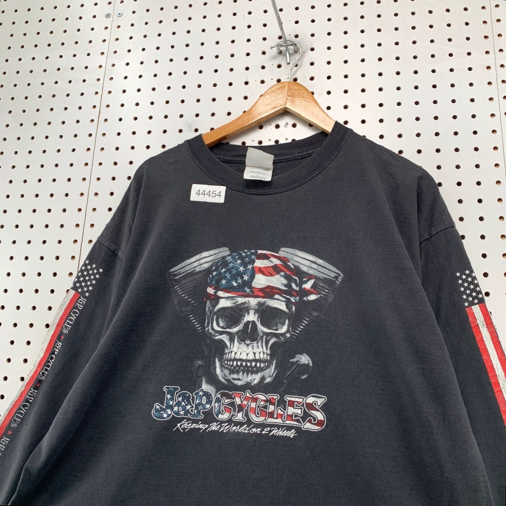Gildan VINTAGE J&P Cycles Skull USA Flag T Shirt Mens XL Black Long Sleeve Crew Neck Cotton T-Shirt Mens XL Skull USA Flag 90s Motorcycle Graphic Size US XL / EU 56 / 4 - 5 Thumbnail