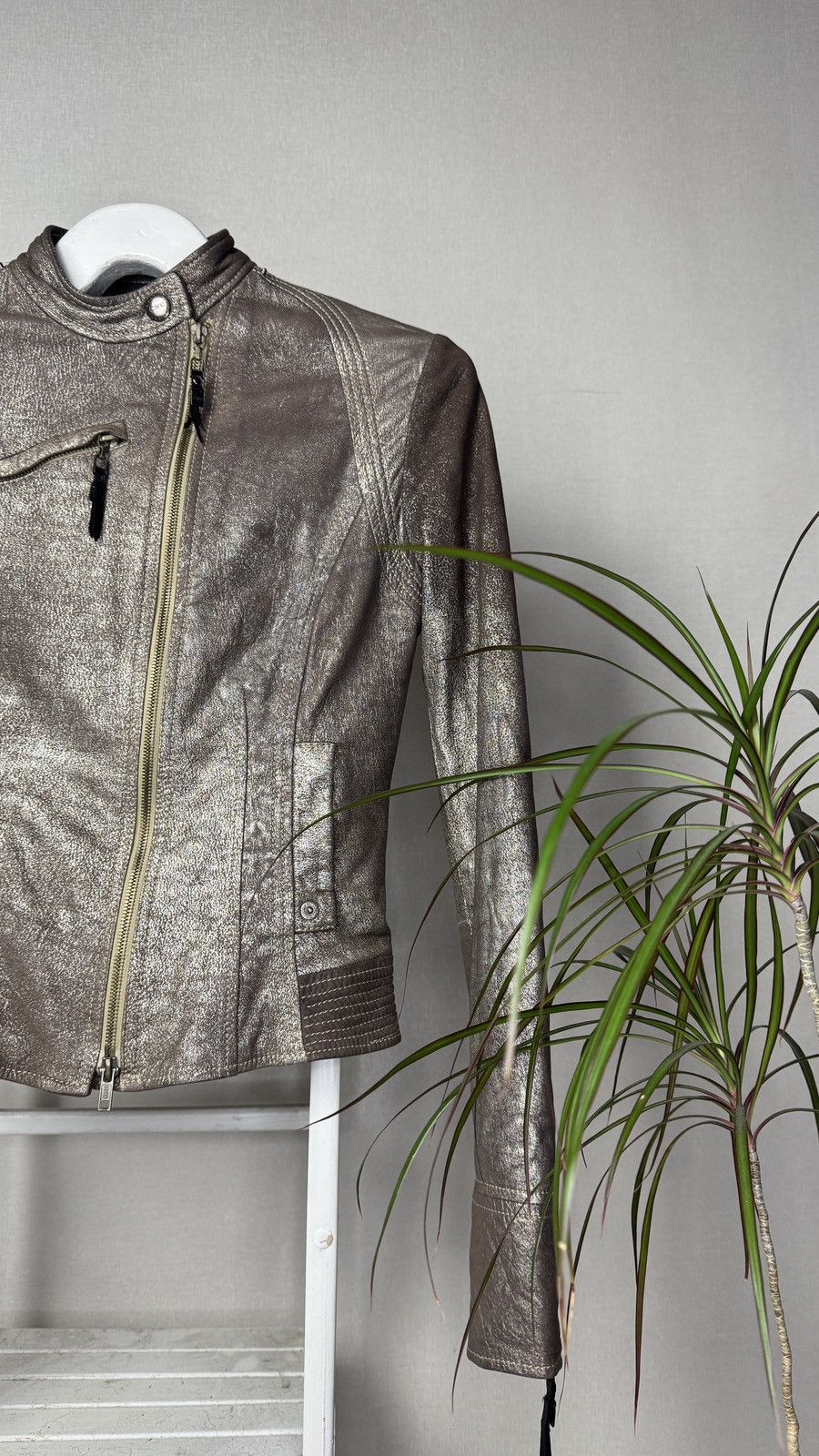 Le Grande Bleu (L.G.B.) Costume Connection Y2K Vintage asymmetric MotoLeather Jacket Size S / US 4 / IT 40 - 2 Thumbnail