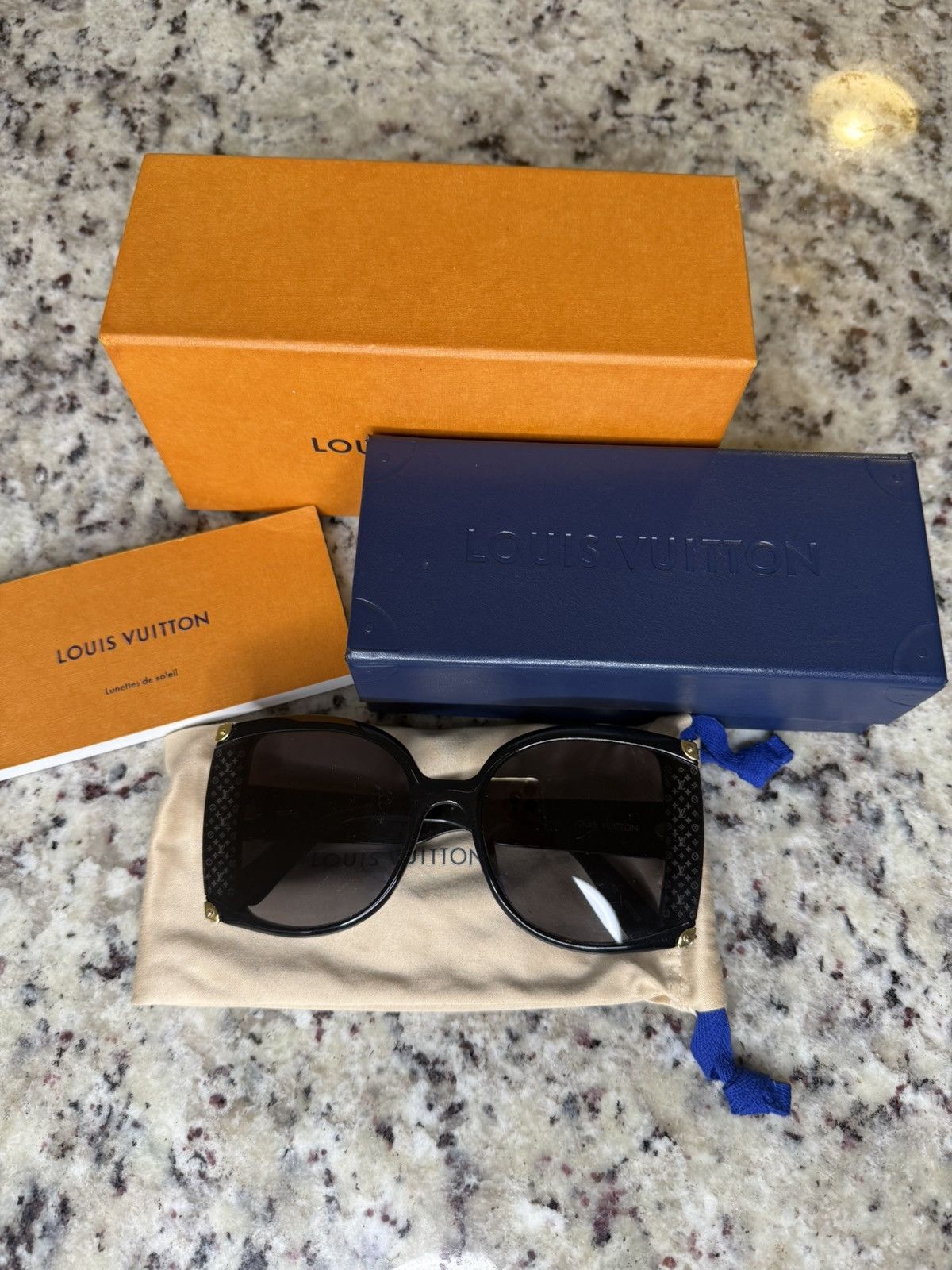 Louis Vuitton Louis Vuitton Black Oversized Sunglasses with Gold Accents Size ONE SIZE - 2 Thumbnail