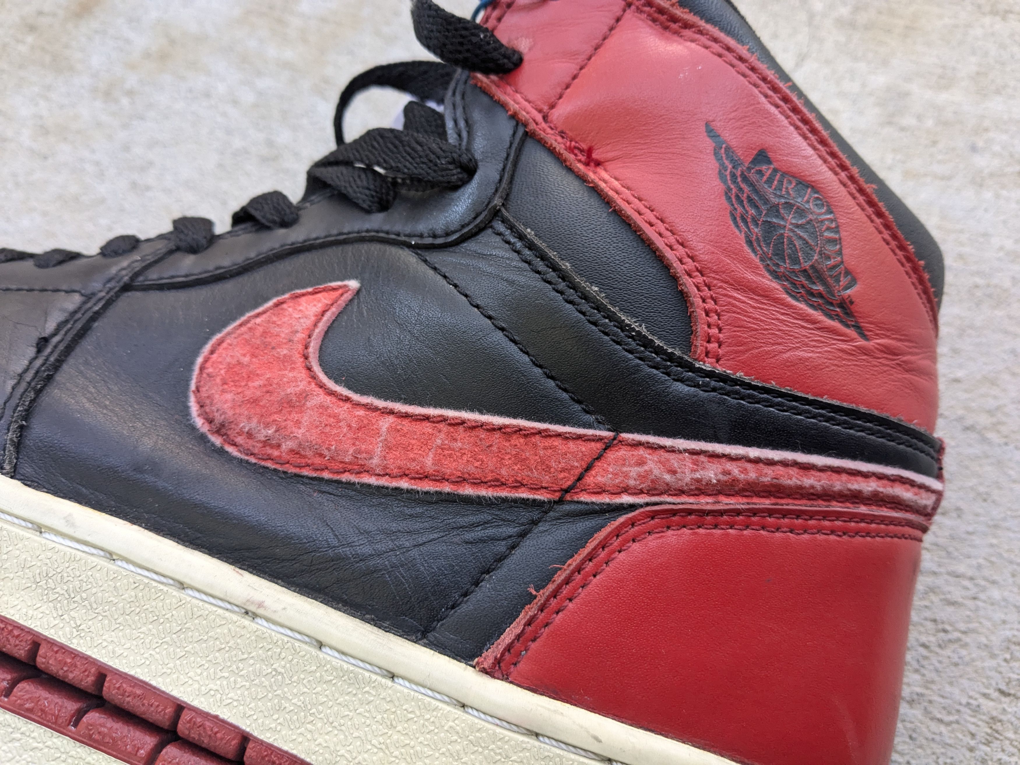 Jordan Brand Nike Air Jordan 1 Bred 2001 High Tops 2001 136066-061 Size US 11.5 / EU 44-45 - 14 Thumbnail