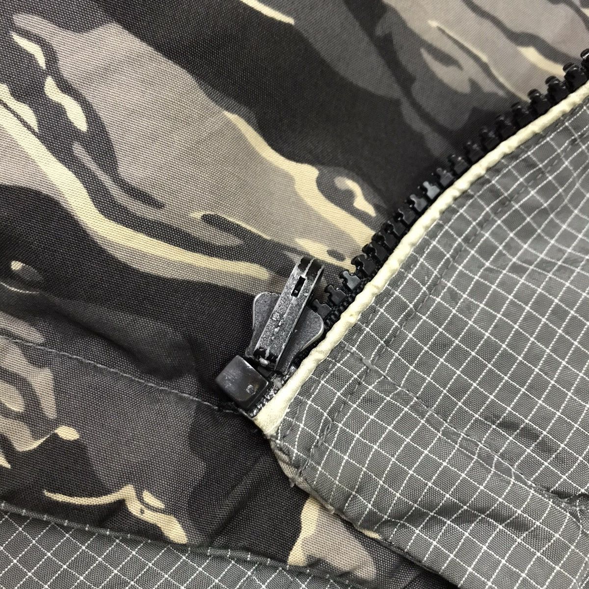 Japanese Brand × Vintage Vintage Cross Fader Riversible Tiger Stripe Camo Jacket Size US L / EU 52-54 / 3 - 9 Thumbnail