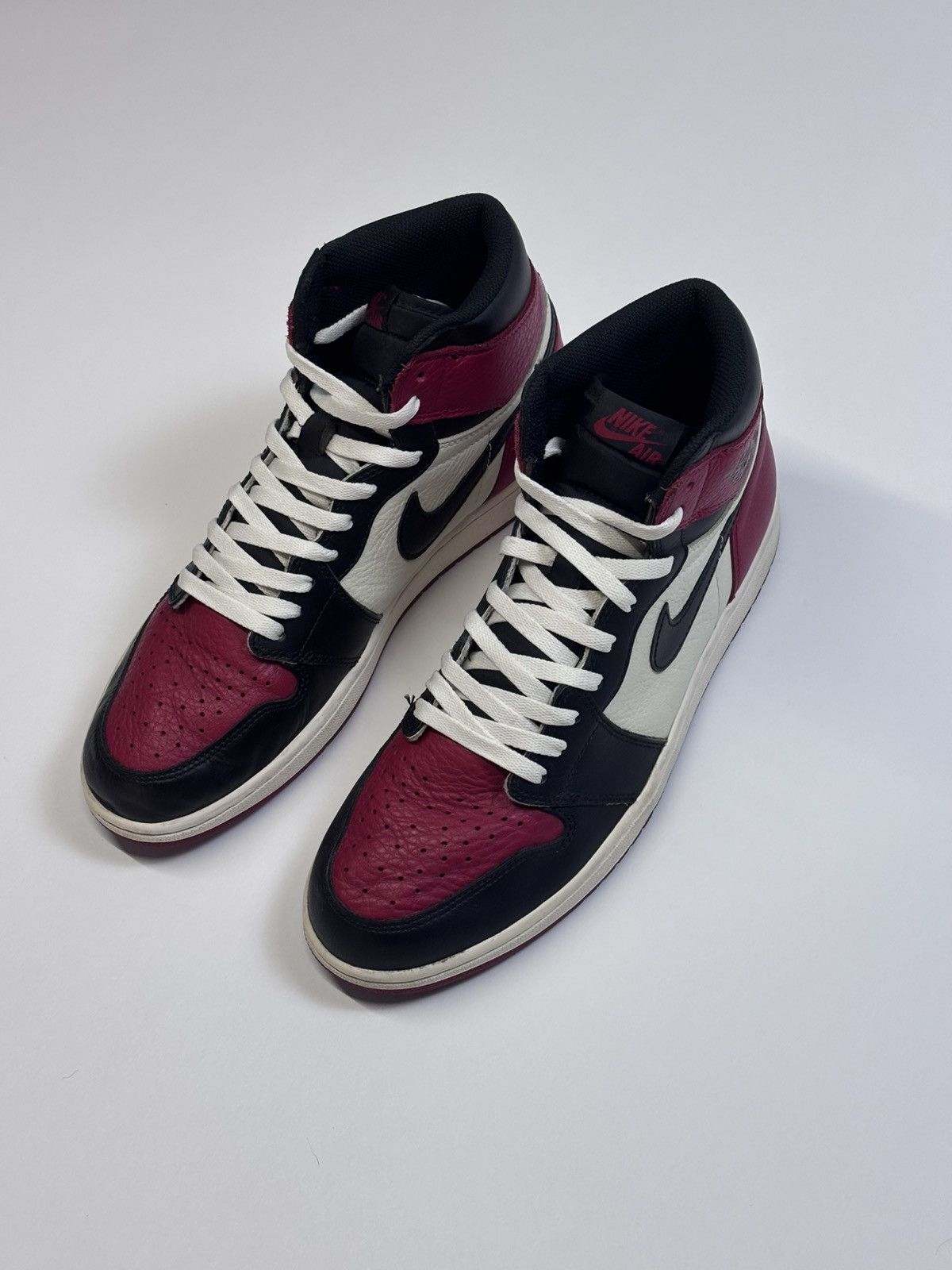 Jordan Brand 🍷Jordan 1 Retro High ‘Bred Toe’ Size US 11.5 / EU 44-45 - 2 Thumbnail