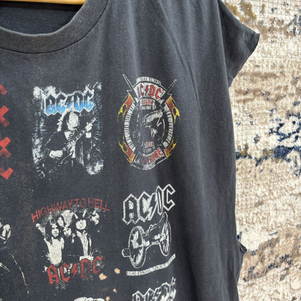 AC/DC × Band Tees × Vintage Vintage AC/DC Band Overprint All Logo Album Sleeveless Tee Size US XL / EU 56 / 4 - 4 Thumbnail