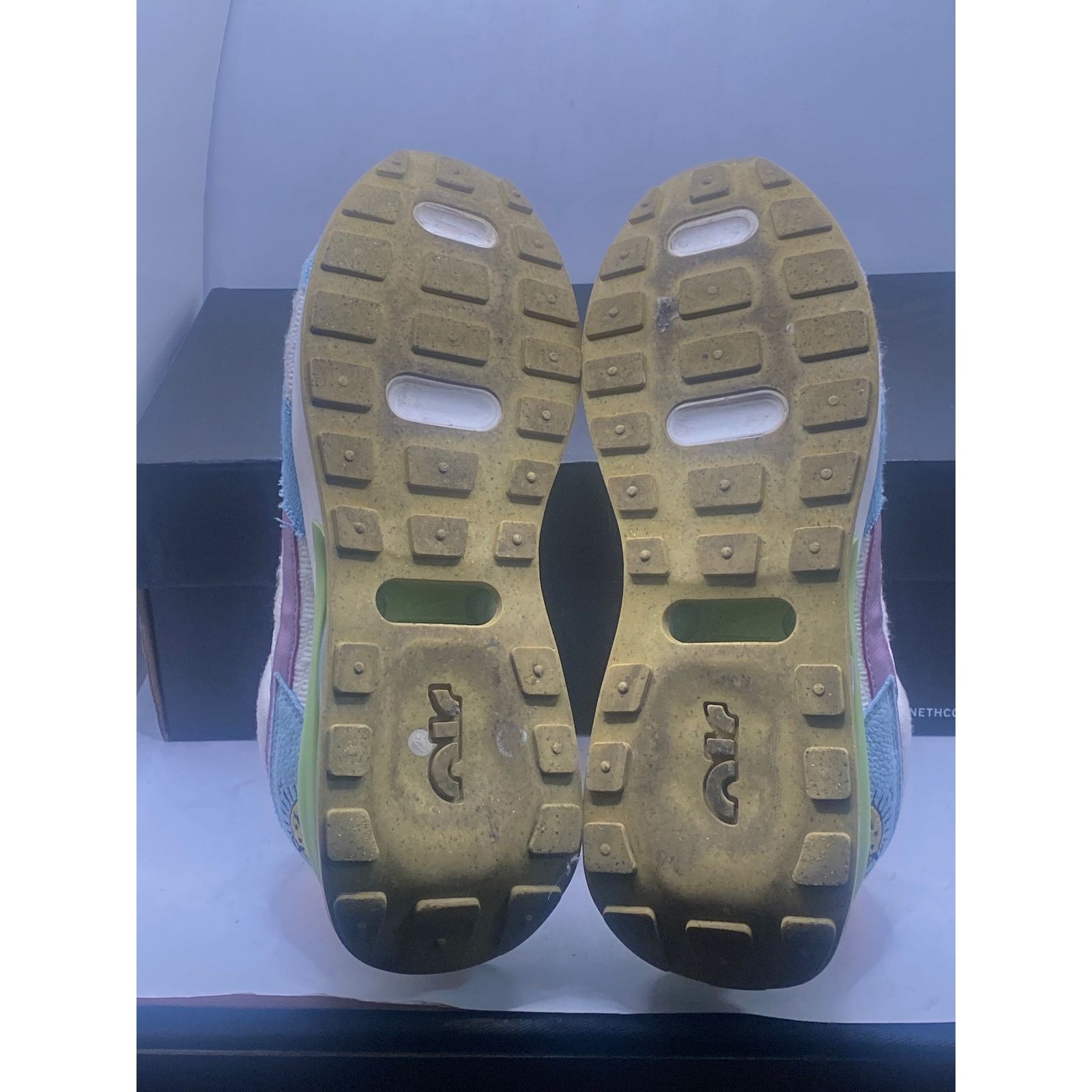 Nike Nike Air Max Pre-Day SE DJ9984-100 US 9 Multicolor Sun Club Size US 9 / IT 39 - 6 Thumbnail