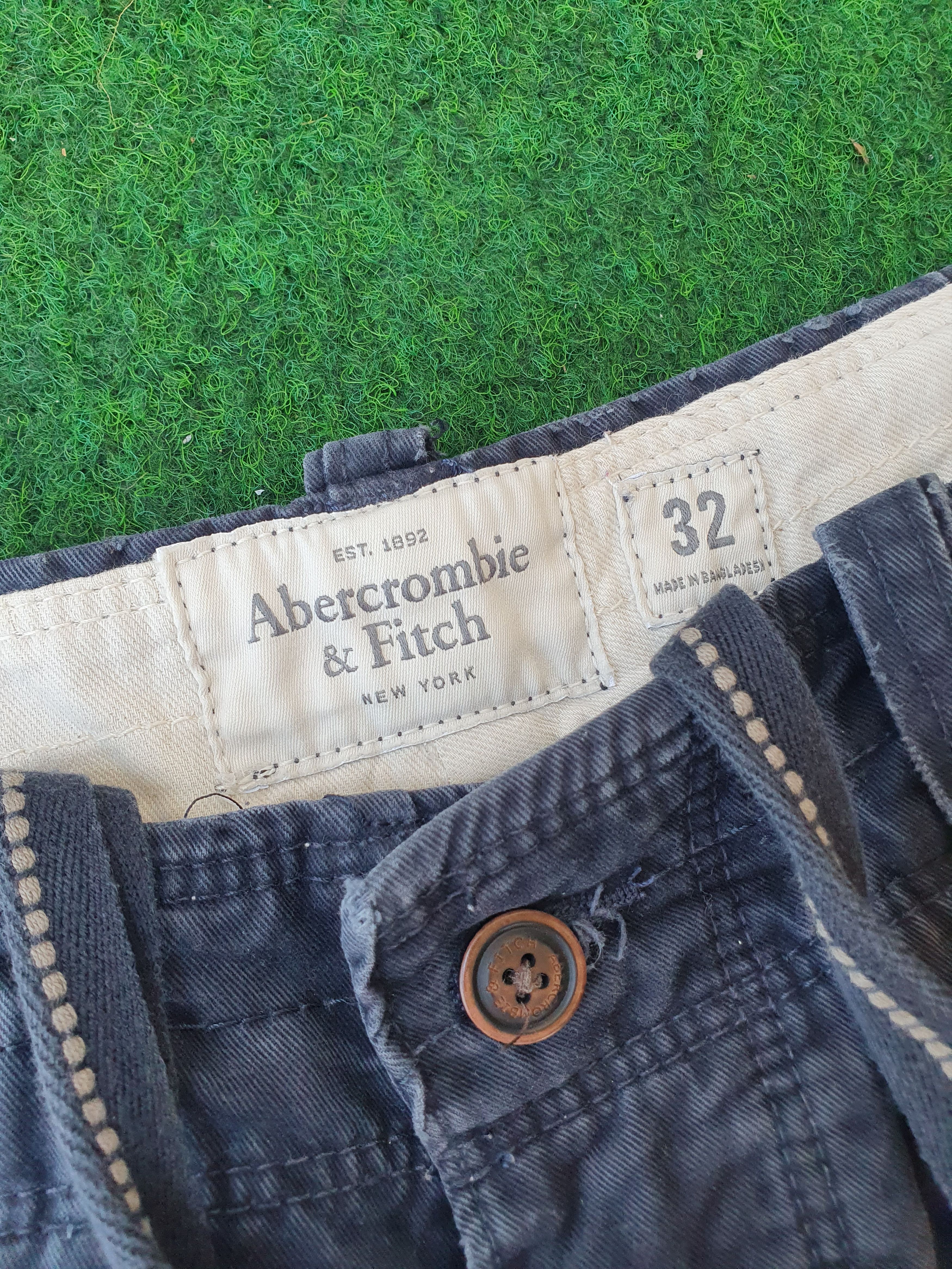 Abercrombie & Fitch Abercrombie & Fitch Heavy Cargo Shorts Size 33 Size US 33 - 3 Thumbnail