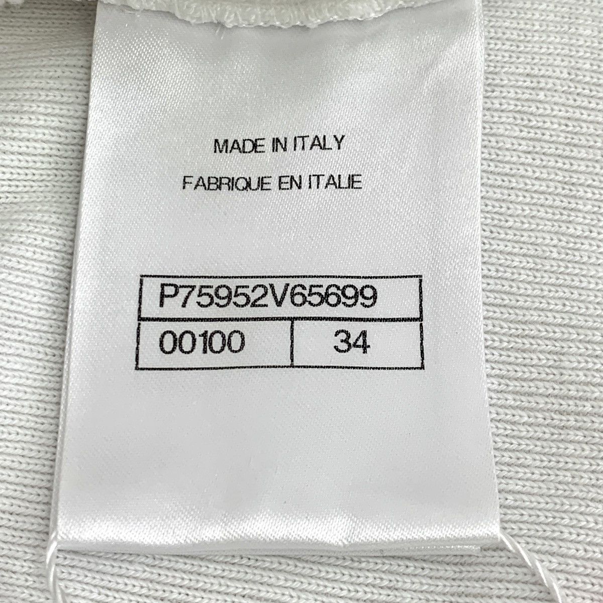 Chanel Chanel White Camellia Embossed Short Sleeve T-shirt K26WX Size XXS / US 00 / IT 34 - 7 Thumbnail