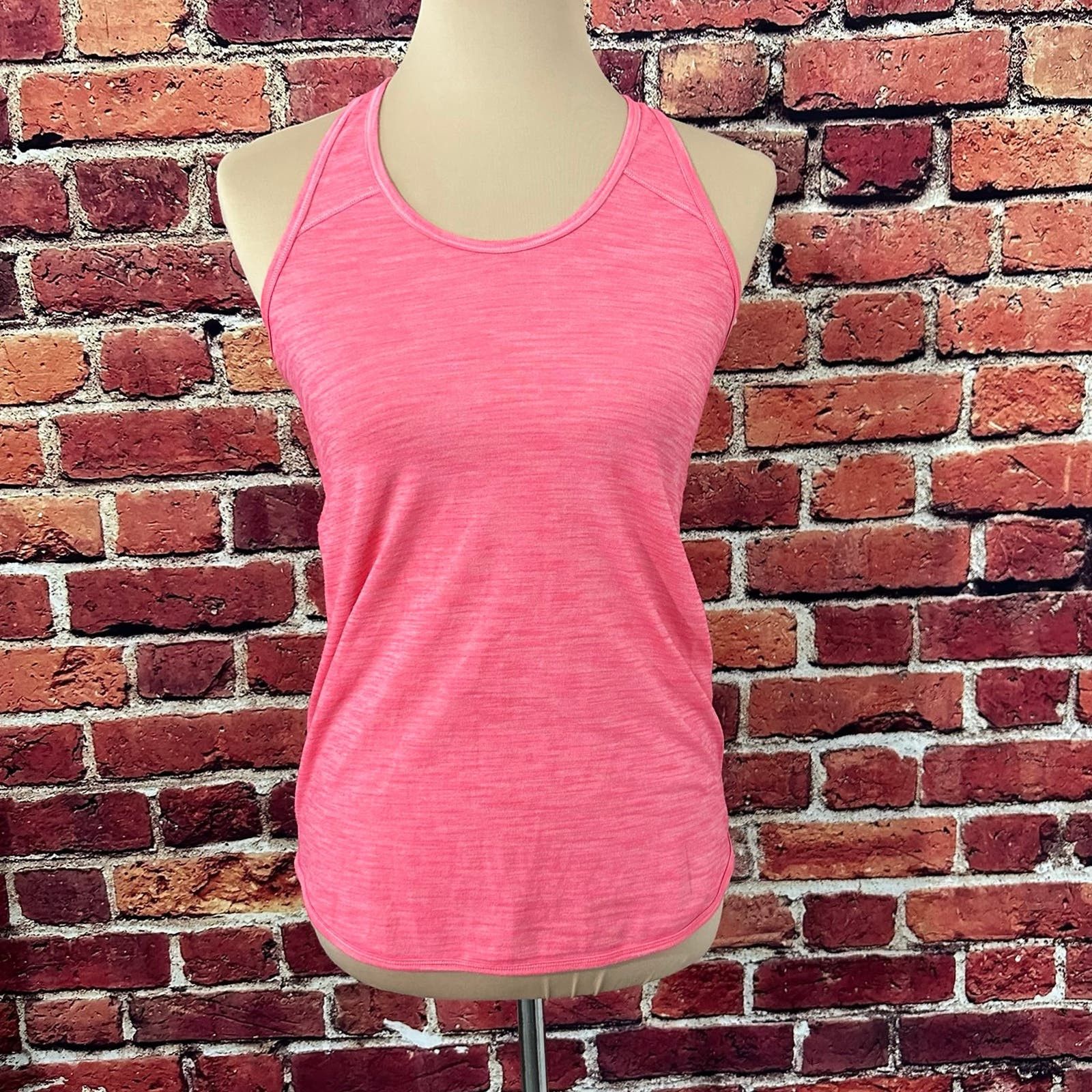 Lululemon Lululemon Tank Top size 6 Size S / US 4 / IT 40 - 1 Thumbnail