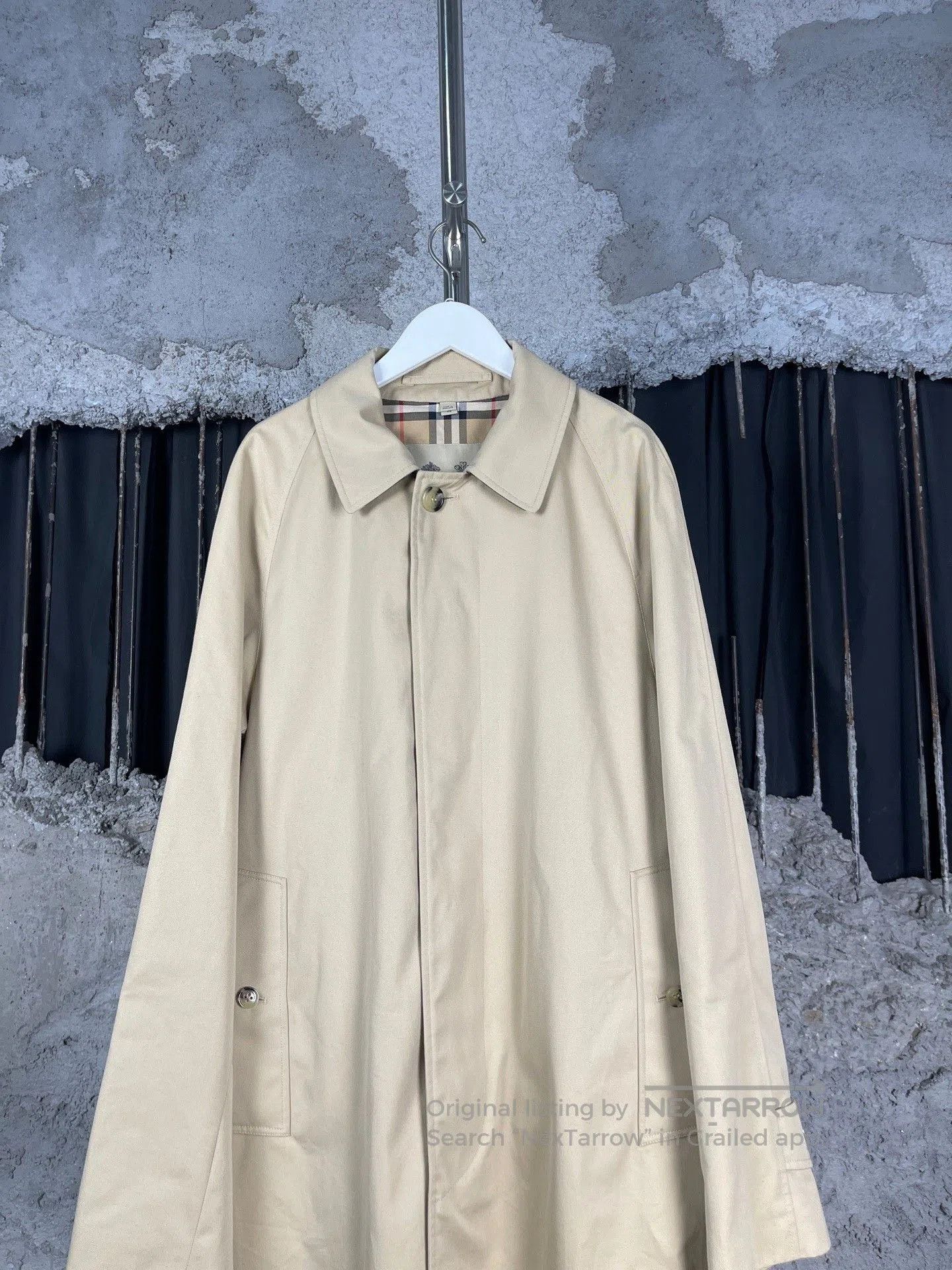 Burberry Burberry Trench Coat. Size US M / EU 48-50 / 2 - 3 Thumbnail