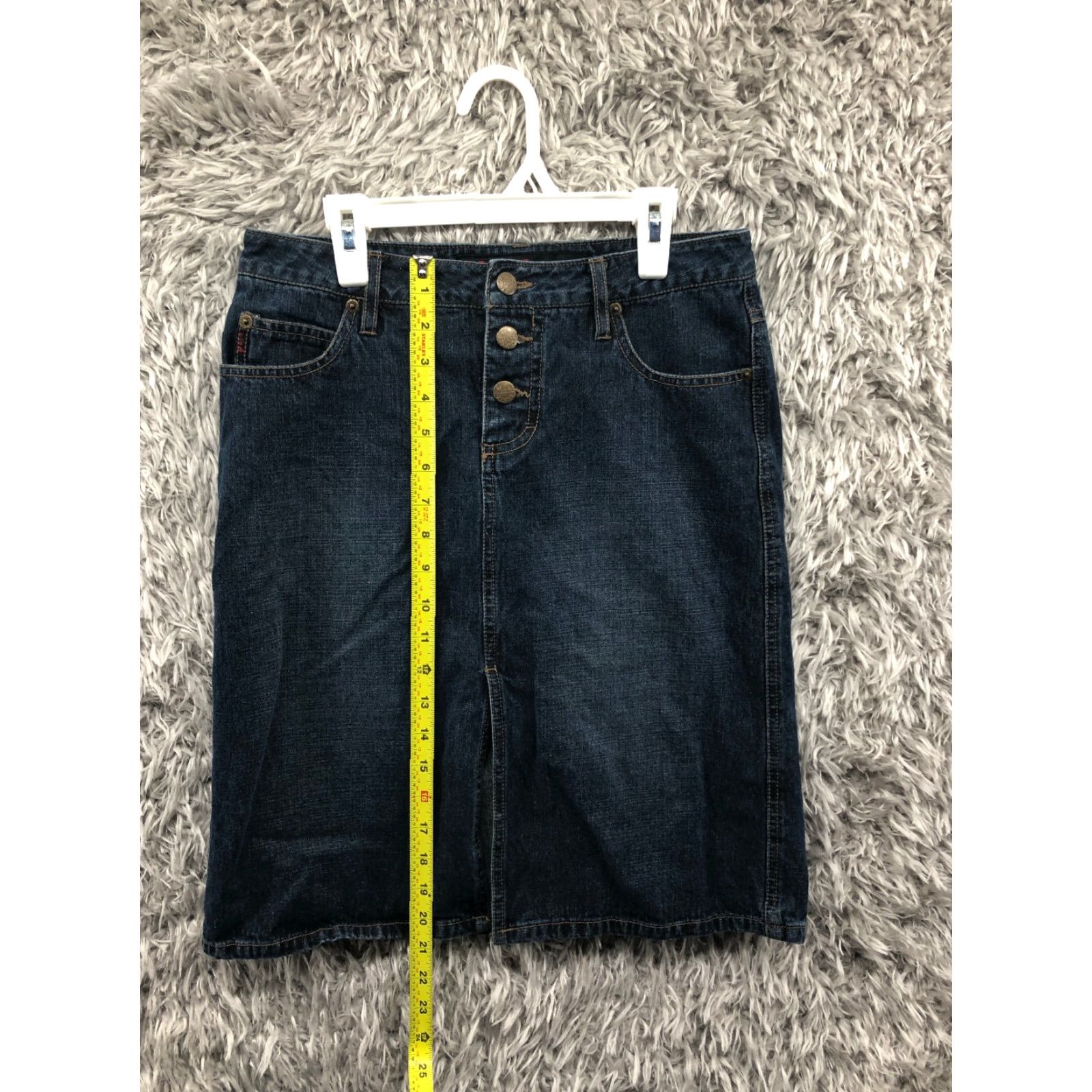Denime Mudd Skirt Juniors' Size 3 Blue Denim Dark Wash Knee Length Mini Skirt Jeans - Pockets, Zipper, Machine Washable, Solid Blu e Denim (Barbie Character) Size 26" / US 2 / IT 38 - 3 Thumbnail
