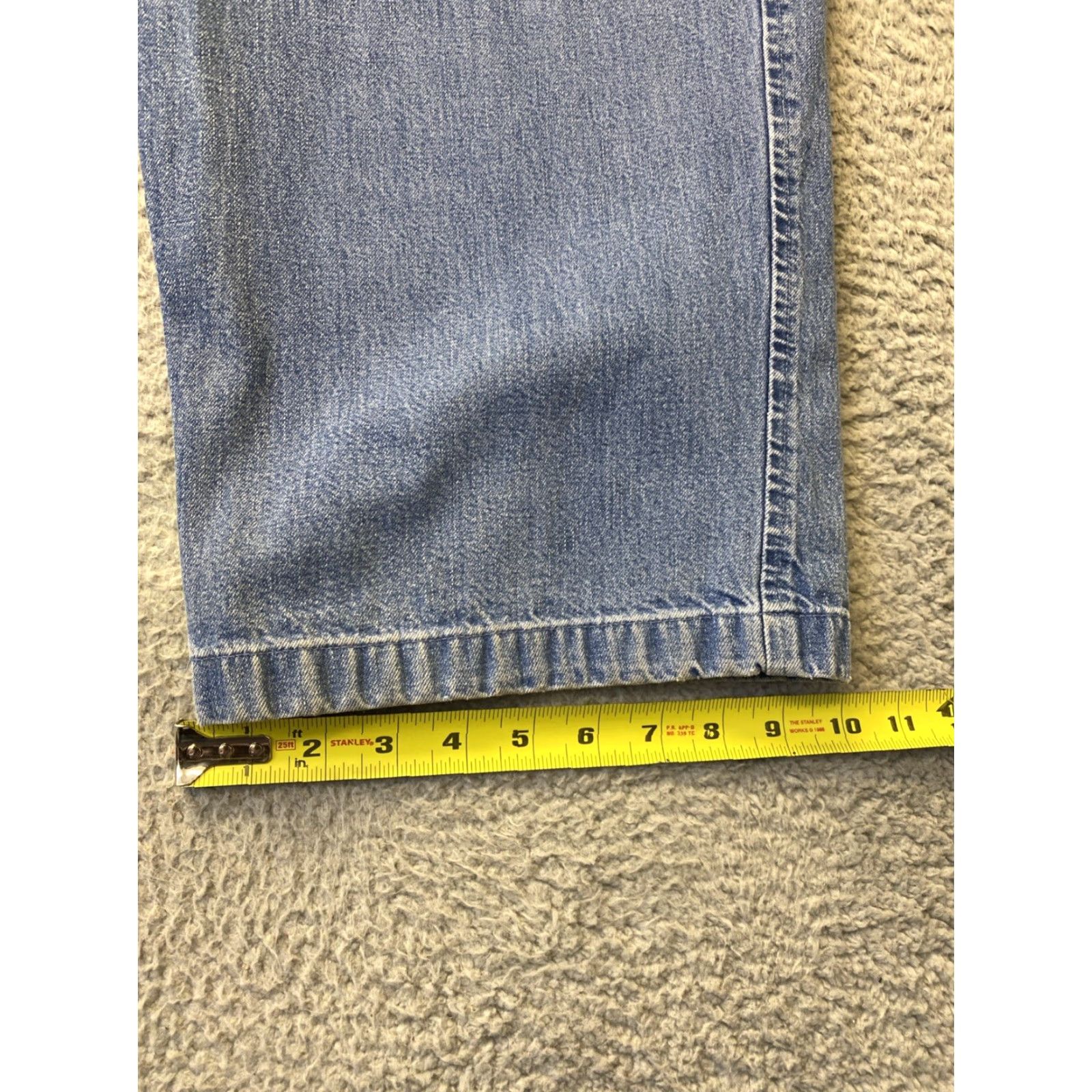 Roundtree & Yorke VINTAGE Roundtree & Yorke Men's Jeans Size 48X32 Blue Denim Relaxed Fit Inseam 30 Casual Pants Size US 32 / EU 48 - 6 Thumbnail