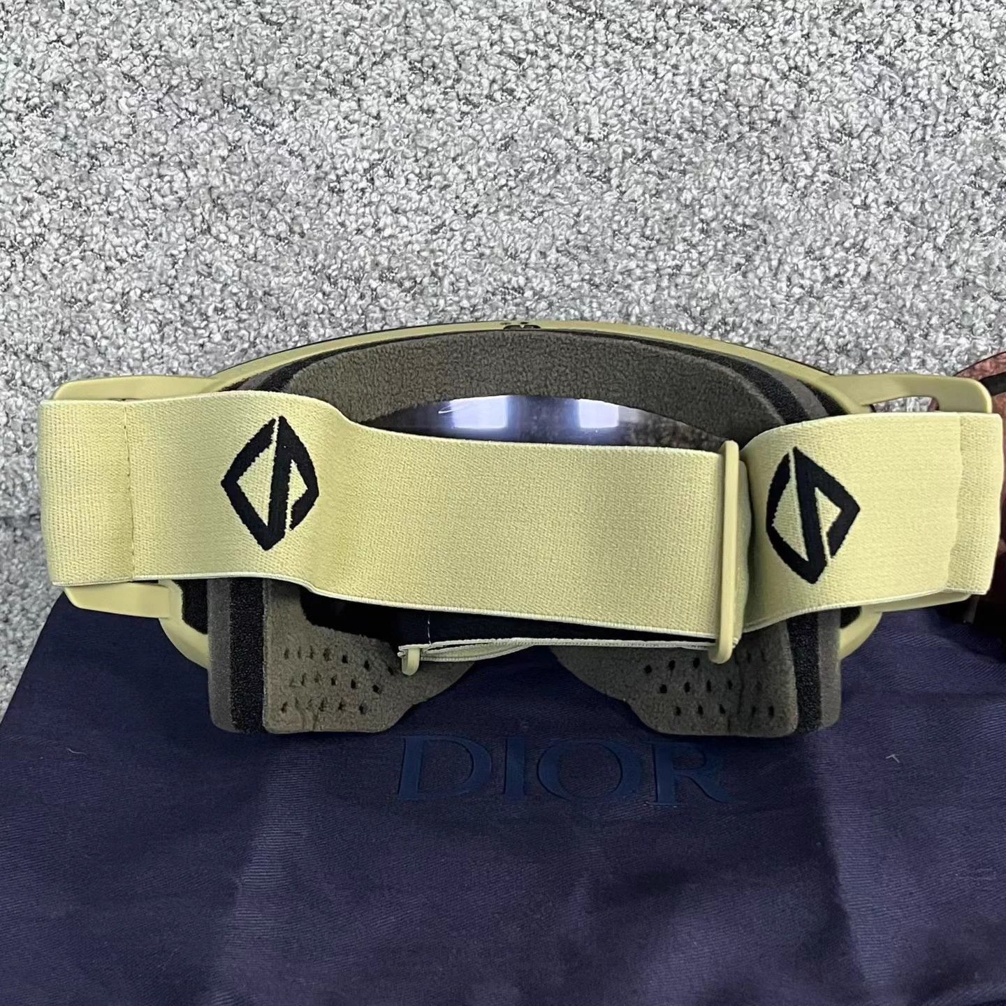 Dior Dior Ski Goggles Trendy Stylish Comfortable Versatile Size ONE SIZE - 2 Thumbnail