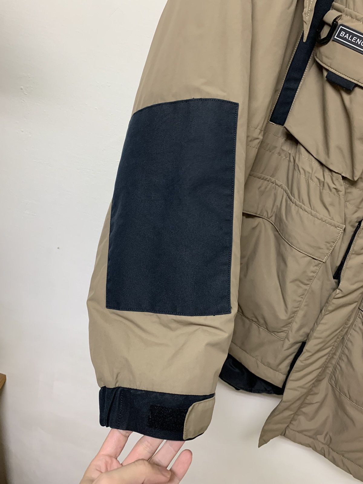 Balenciaga Balenciaga FW17 Runway Unmatching Irregular jackets Size XS / US 0-2 / IT 36-38 - 3 Thumbnail