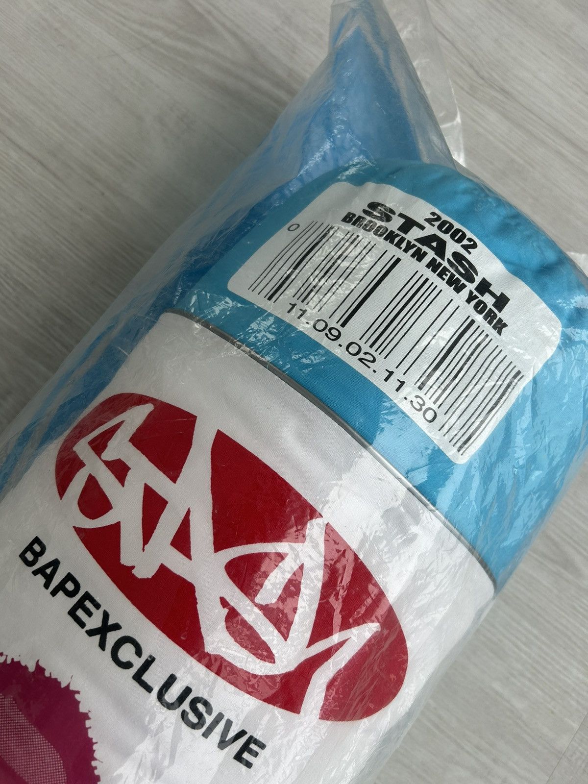 Bape VERY RARE OG 2002 A BATHING APE X STASH SPRAY CAN PLUSH Size ONE SIZE - 4 Thumbnail