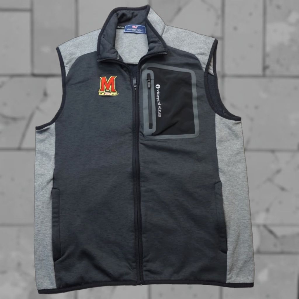 Vineyard Vines Vineyard Vines Vest Small Gray Full Zip College University of Maryland Men Regular S Gray Quilted Logo Embroidered Full Zip Activewear Vest? Size US S / EU 44-46 / 1 - 1 Thumbnail