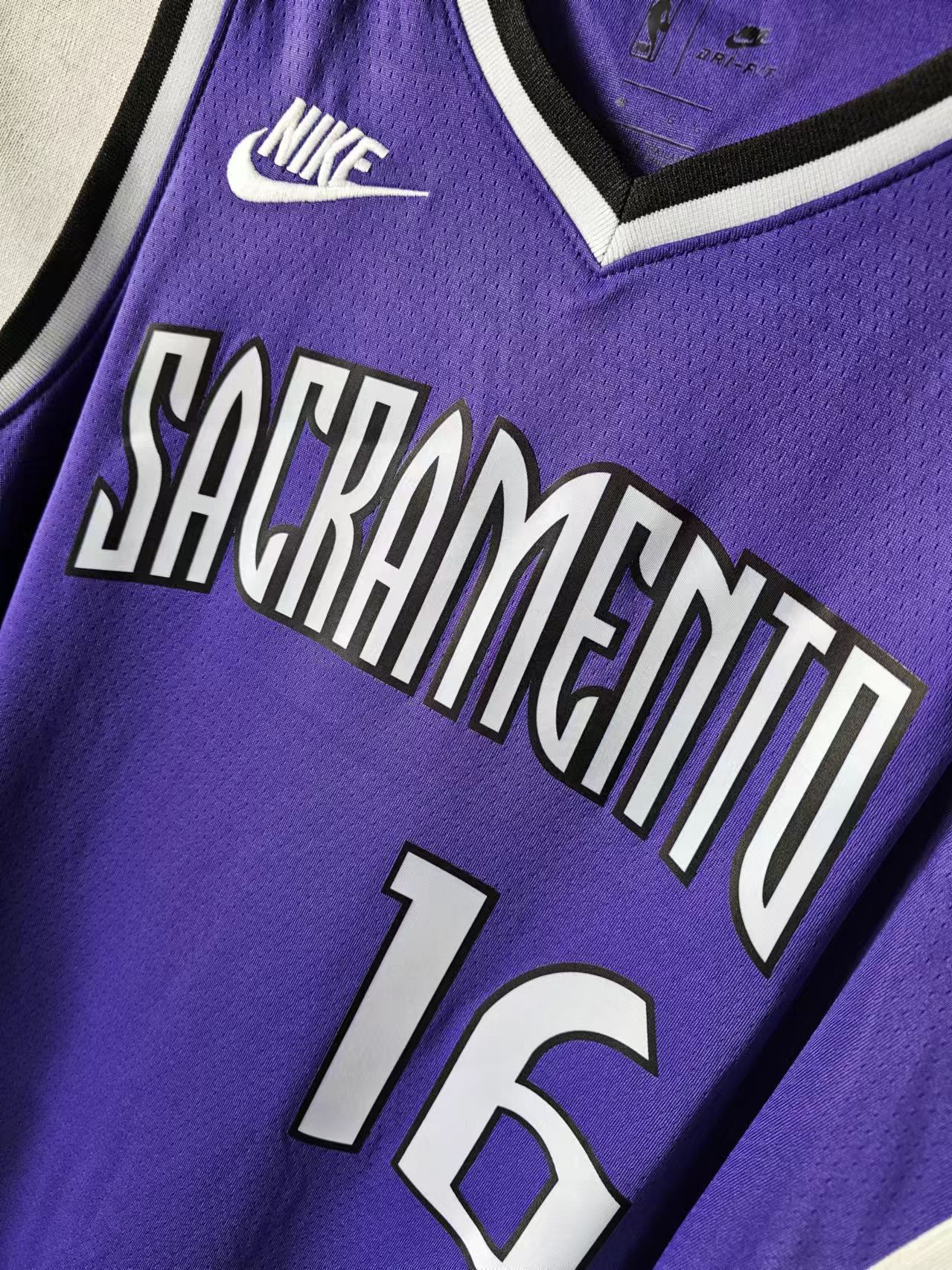 NBA Sacramento Kings #16 Stojaković Jersey Home Size US L / EU 52-54 / 3 - 3 Thumbnail