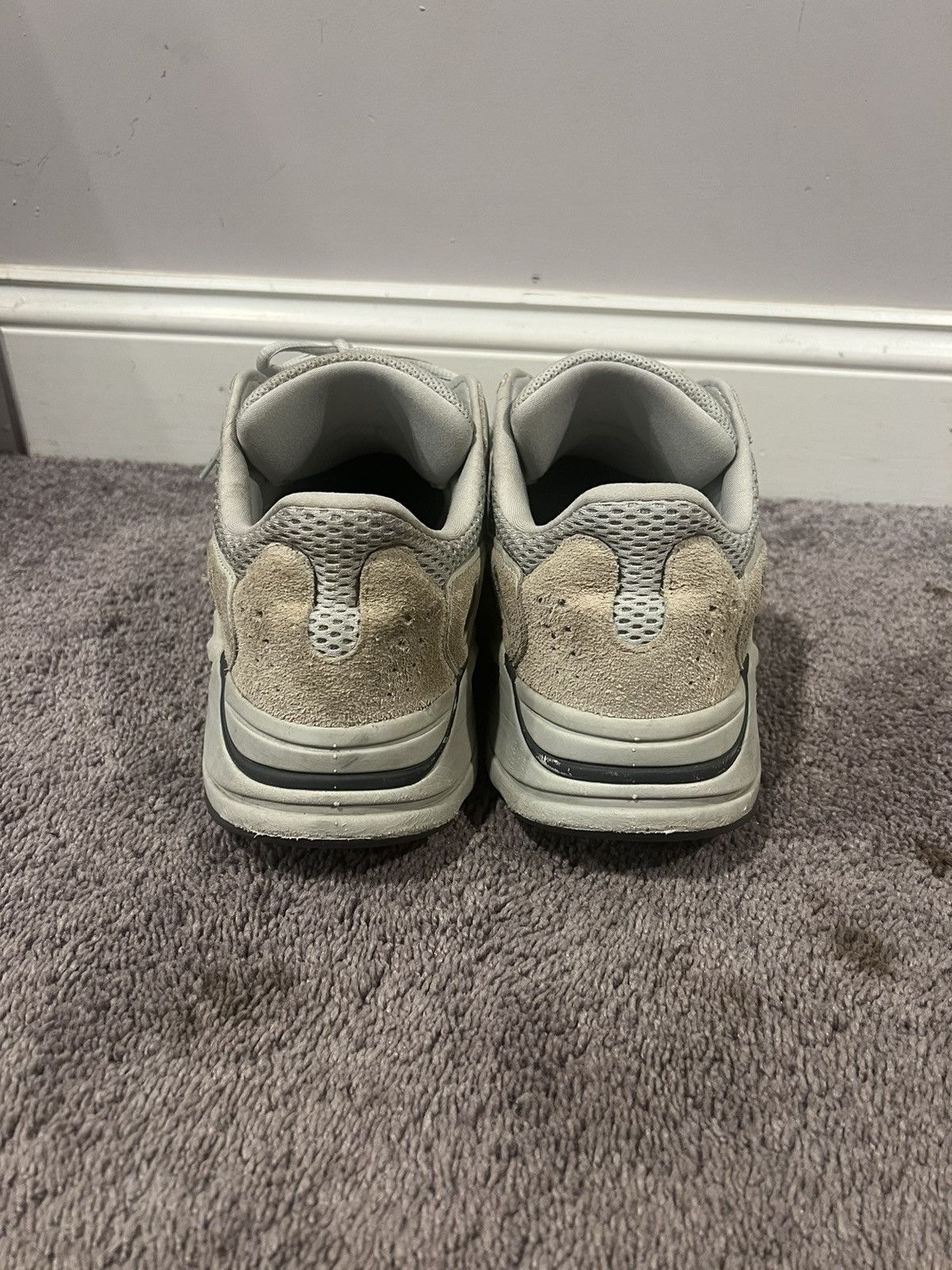 Yeezy Yeezy 700 Salt Size US 11.5 / EU 44-45 - 5 Thumbnail