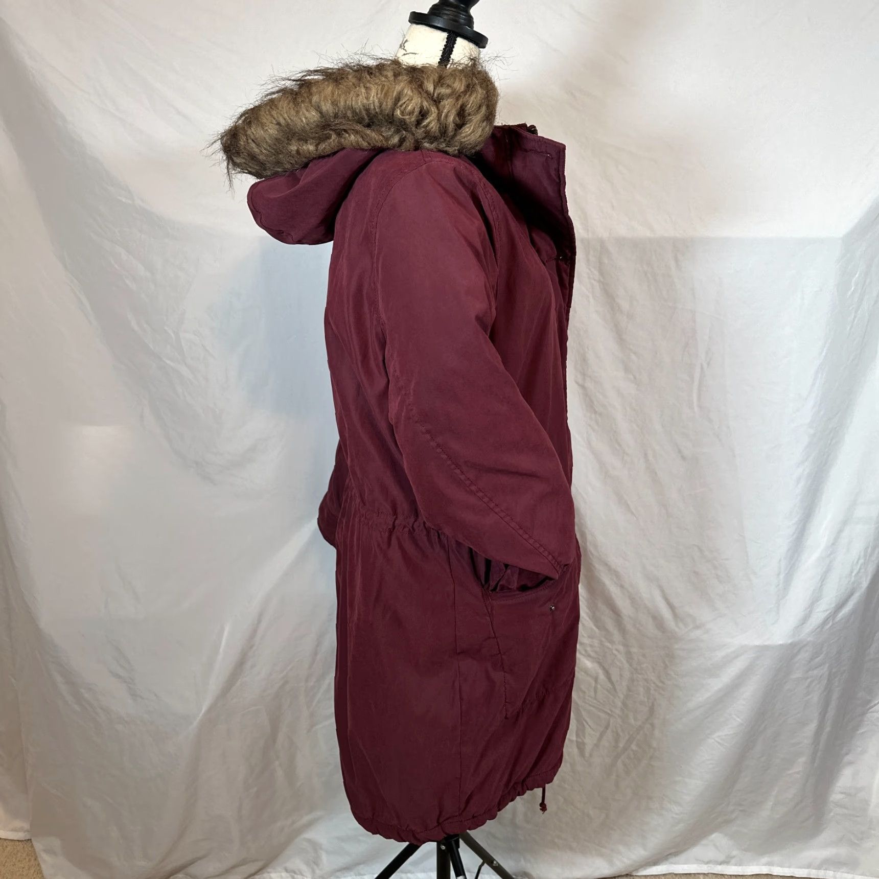 Abercrombie & Fitch VINTAGE Abercrombie & Fitch Jacket Coat Parka Hooded Lined Faux Fur Red Burgundy Extra Large Women’s XL Jacket Size XL / US 12-14 / IT 48-50 - 6 Thumbnail