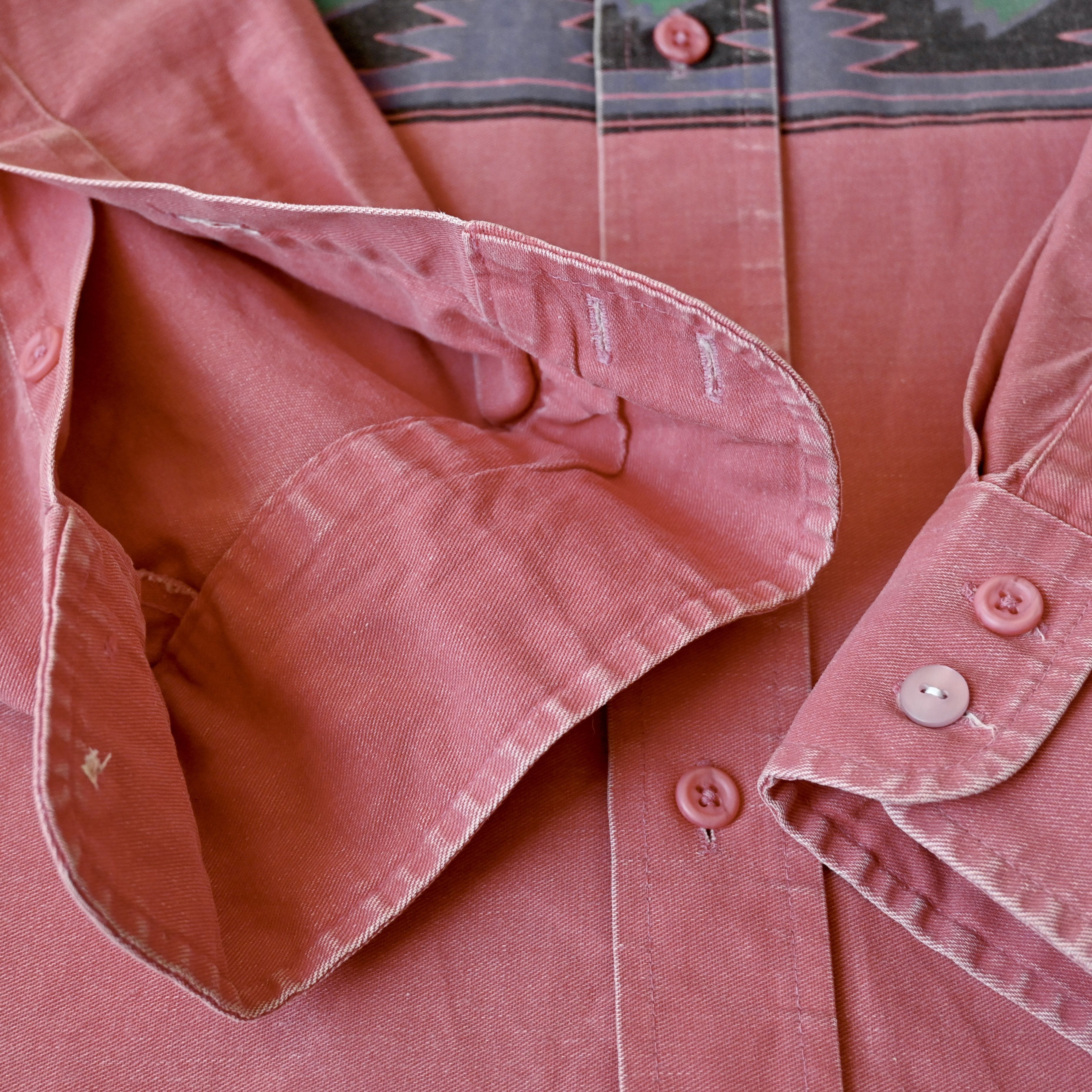 Vintage VTG Wrangler Brushpopper shirt Aztec Navajo peach pink 17.5 Size US XL / EU 56 / 4 - 9 Thumbnail
