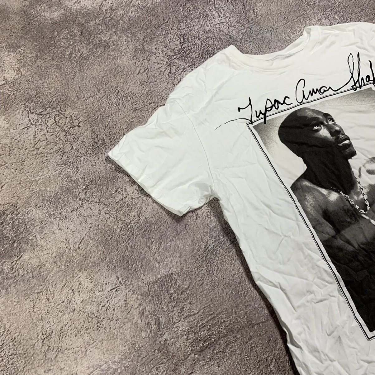 Vintage Vintage Y2K Tupac Amaru Shakur Rap Tee HIphop Music 90s Size US S / EU 44-46 / 1 - 3 Thumbnail