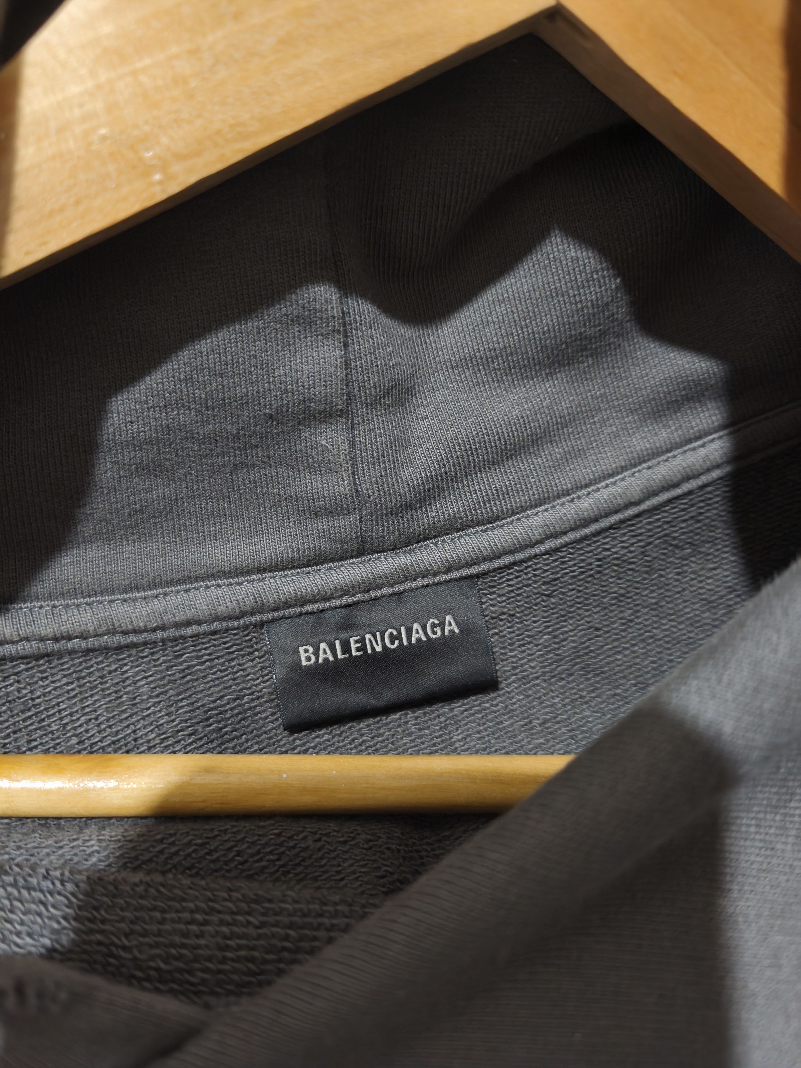 Balenciaga balenciaga distressed 2022 political hoodie oversized Size US XXS / EU 40 - 3 Thumbnail