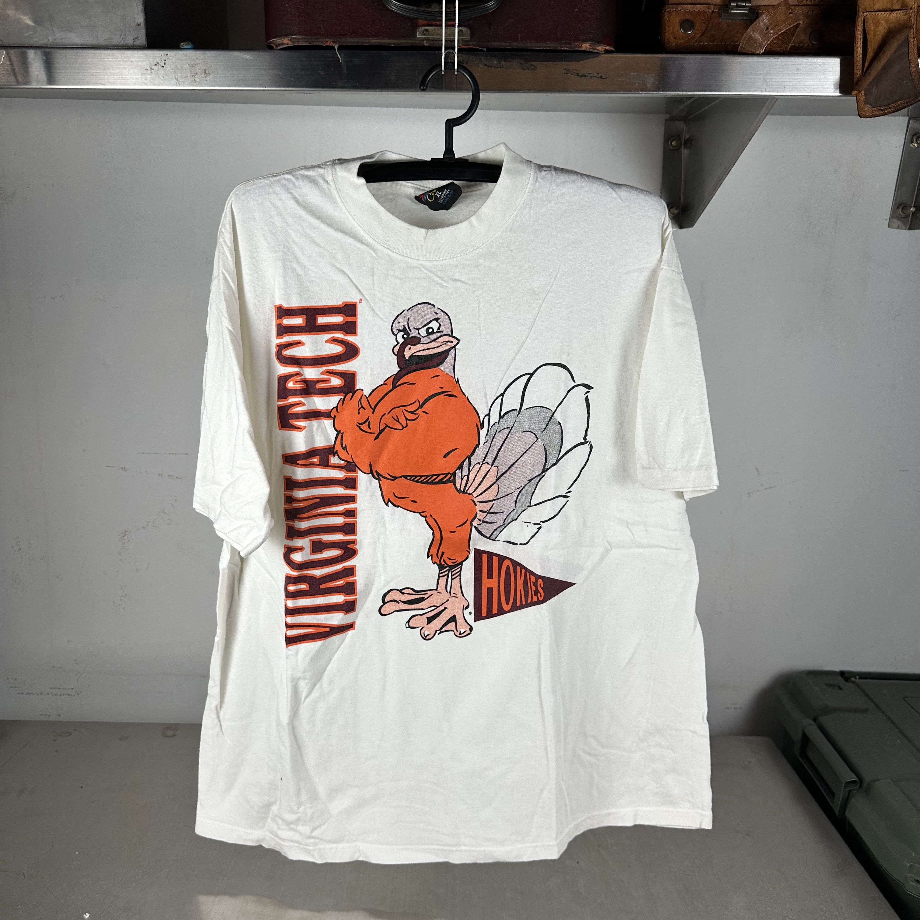 Vintage ​​​​Vintage 90s Virginia Tech Hokies NCAA Mascot T-shirt Size US XL / EU 56 / 4 - 1 Thumbnail
