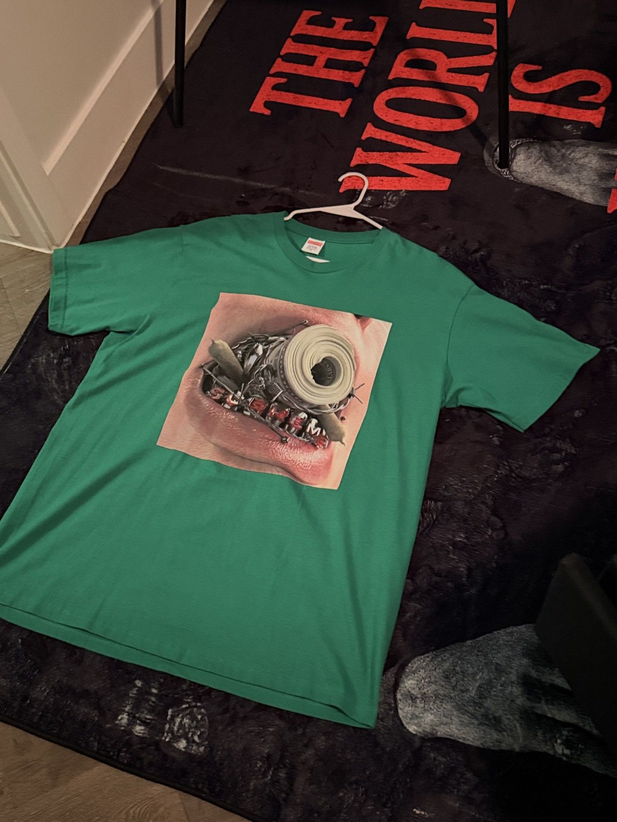 Supreme Supreme Stack Tee Green FW21 Graphic T Shirt Size XL Size US XL / EU 56 / 4 - 3 Thumbnail