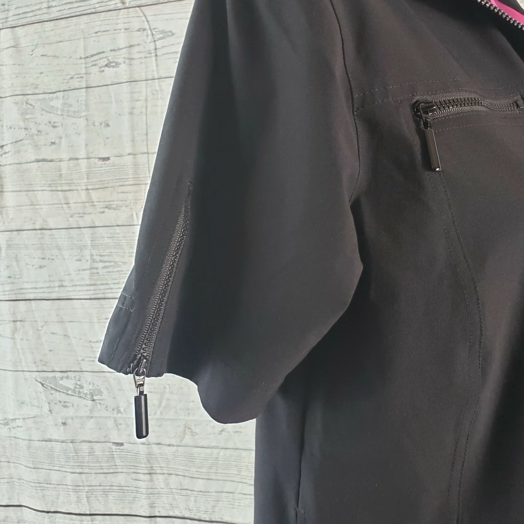 Vintage Chico's Zenergy Womens Top Sz S Black Full Zip Short Sleeve Shirt Womens Size S / US 4 / IT 40 - 4 Thumbnail