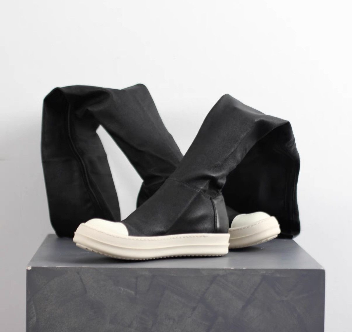 Rick Owens Rick Owens Mainline Stretch Lambskin "Goddess" Boots Size US 5 / IT 35 - 4 Thumbnail