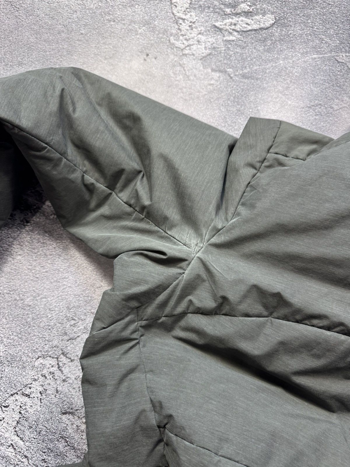 Arc'teryx Arc'teryx Women's Insulated Long Jacket Size L / US 10 / IT 46 - 7 Thumbnail