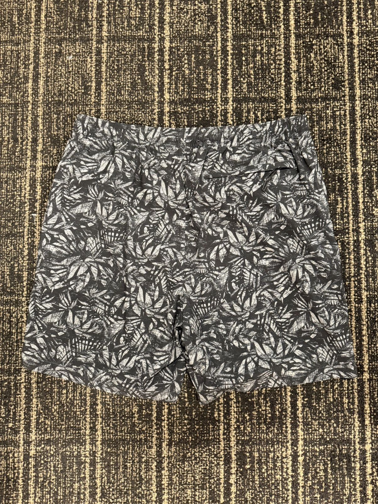 Eddie Bauer Eddie Bauer - Printed Designs Bathing Suits (MEDIUM) Size US 31 - 3 Thumbnail