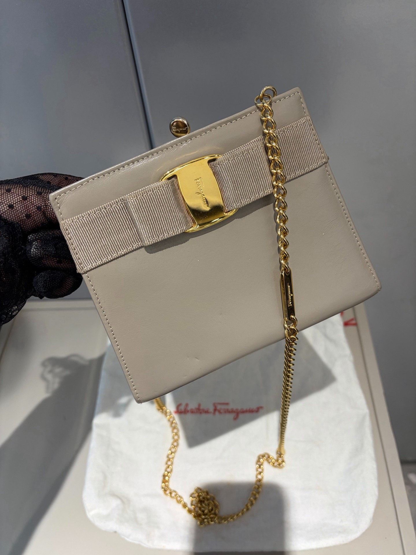 Salvatore Ferragamo Ferragamo Mini Museum Beige Chain Bag Size ONE SIZE - 1 Thumbnail
