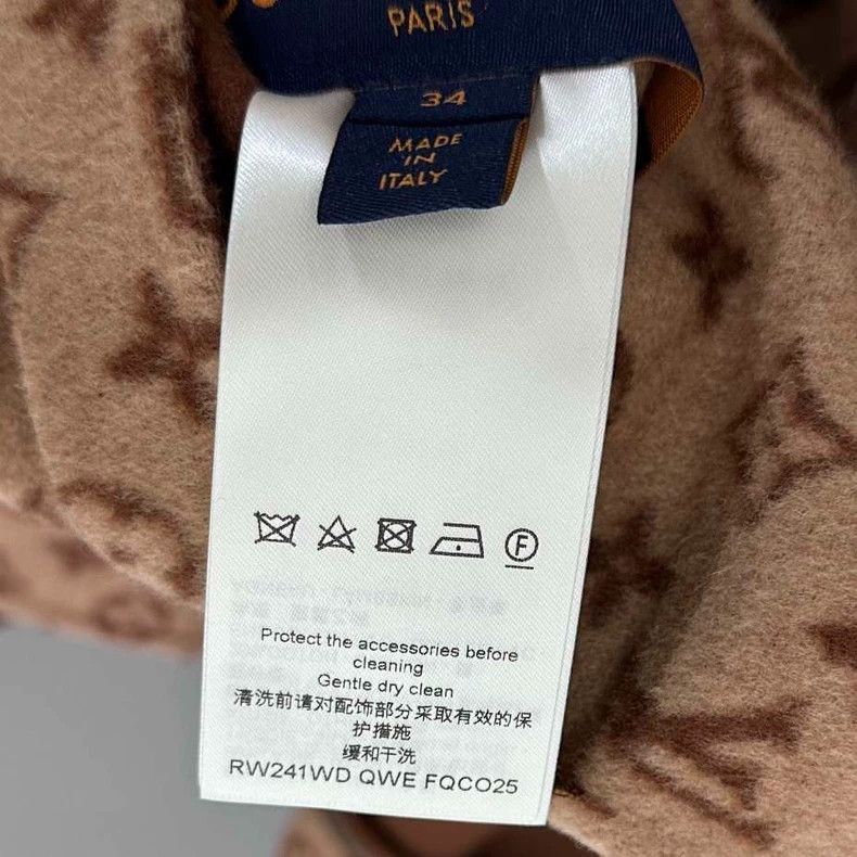 Louis Vuitton New Designed Brown Printed Coat with Detachable Sleeves -25 Size S / US 4 / IT 40 - 6 Thumbnail