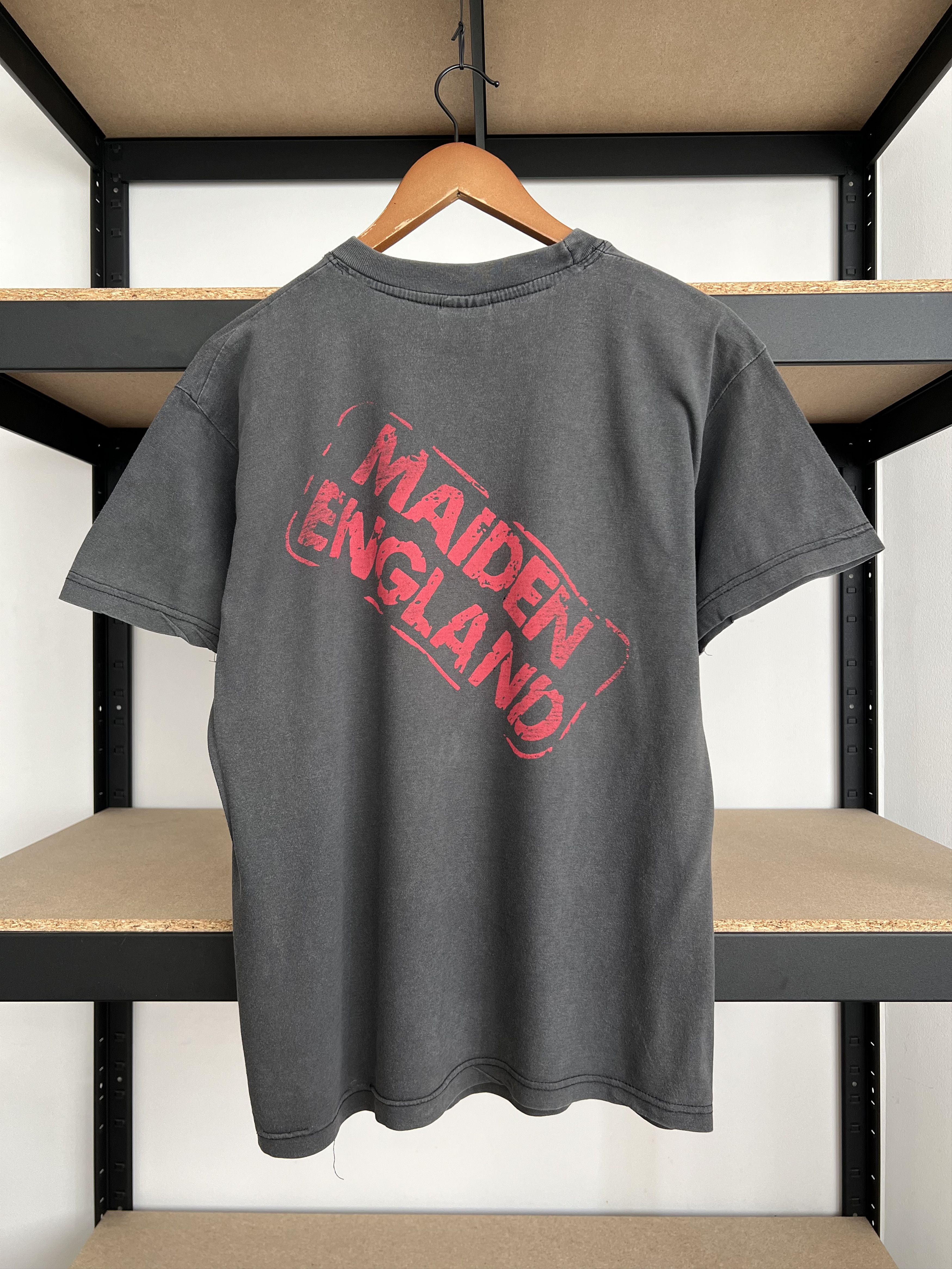 Band Tees Vintage 90s Iron Maiden England Faded Black T-shirt Size US M / EU 48-50 / 2 - 2 Thumbnail