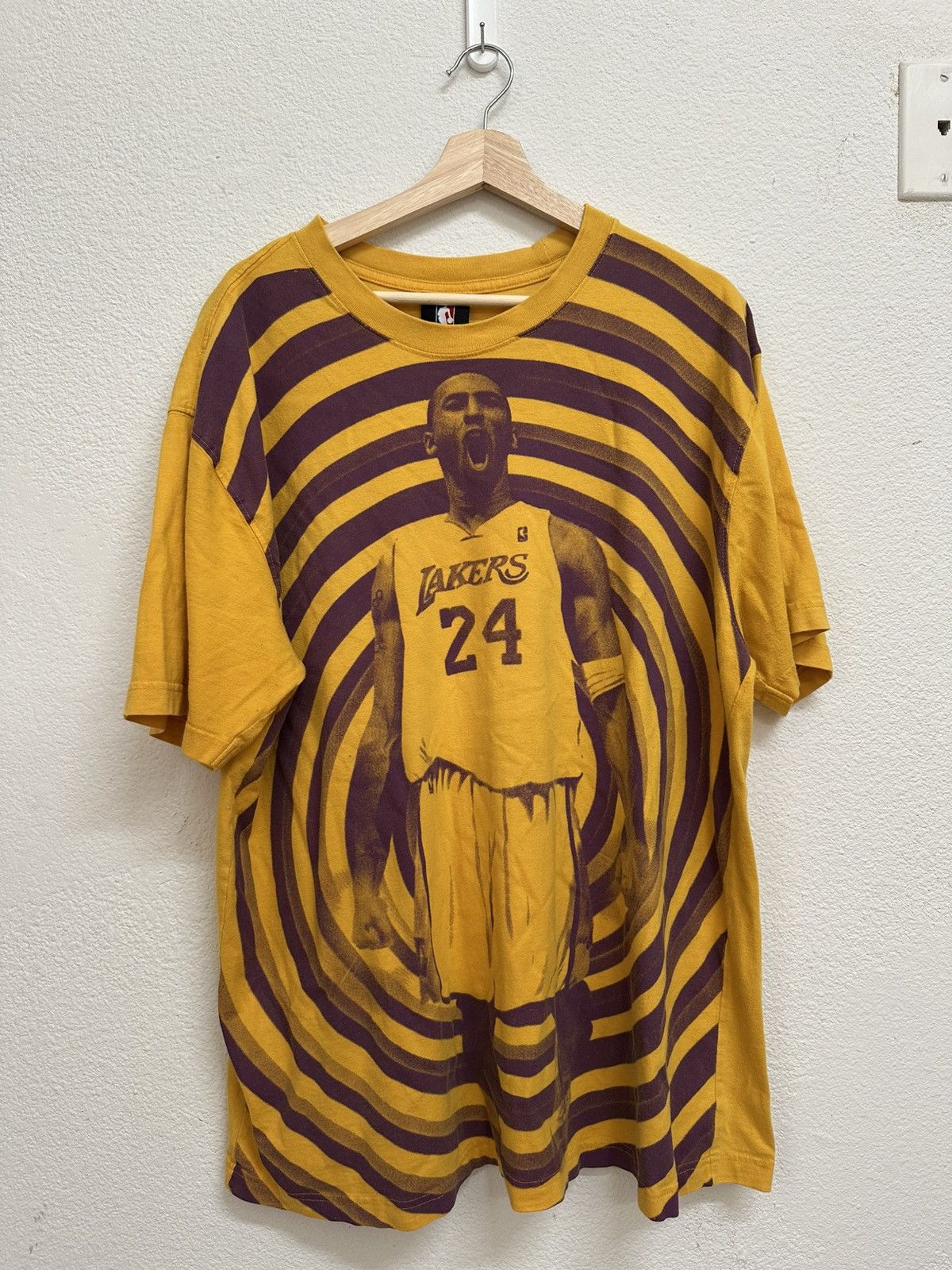 NBA 2000’s Kobe Bryant Lakers T-Shirt Size US XXL / EU 58 / 5 - 1 Thumbnail