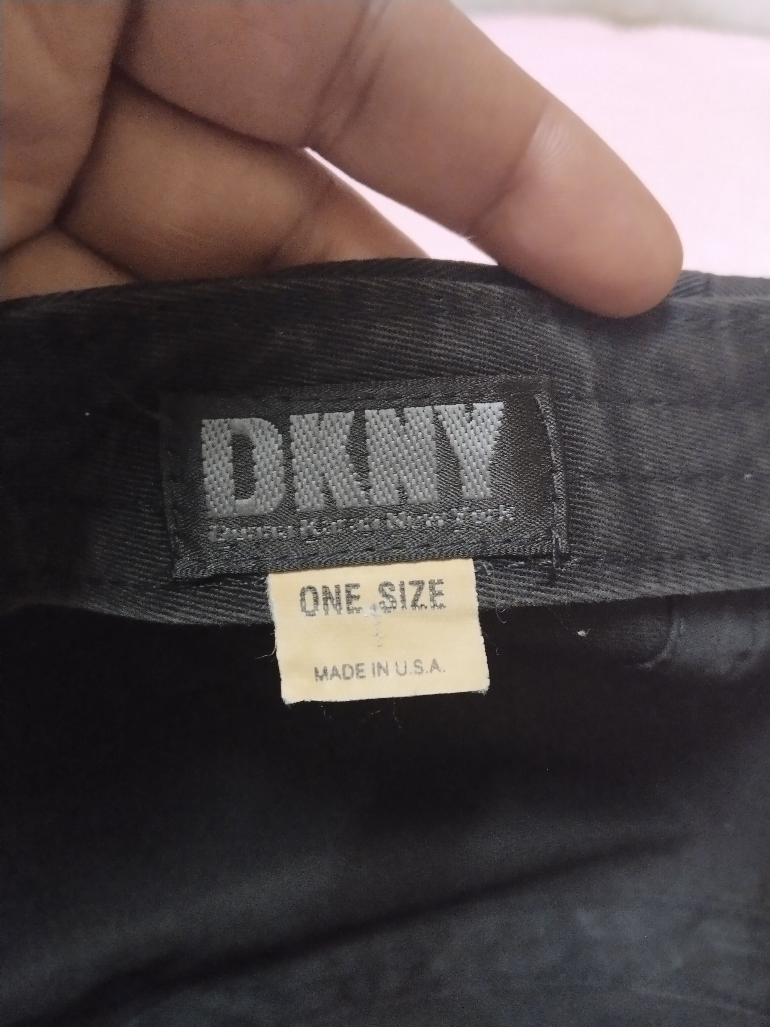 DKNY RARE 3 PANEL DKNY DIRECTIONAL USA CAP HAT Size ONE SIZE - 8 Thumbnail