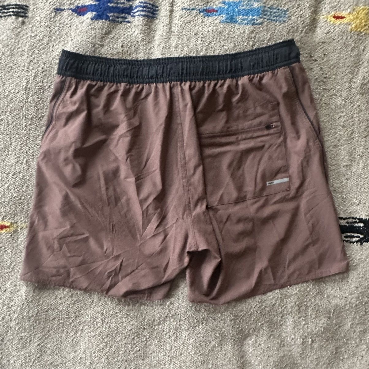 Vuori Vuori Men’s Trail Shorts Unlined in Terracotta/Black Size US 36 / EU 52 - 3 Thumbnail