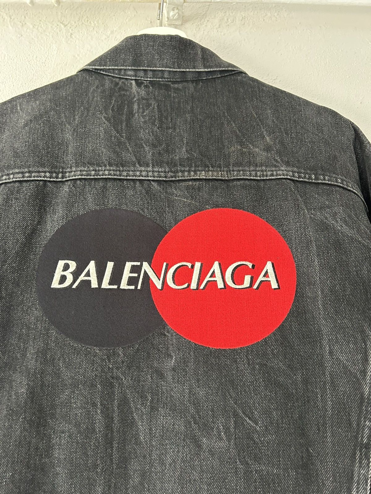 Balenciaga Oversized “Mastercard” Logo Denim Jacket – Size 46 Size US S / EU 44-46 / 1 - 11 Thumbnail