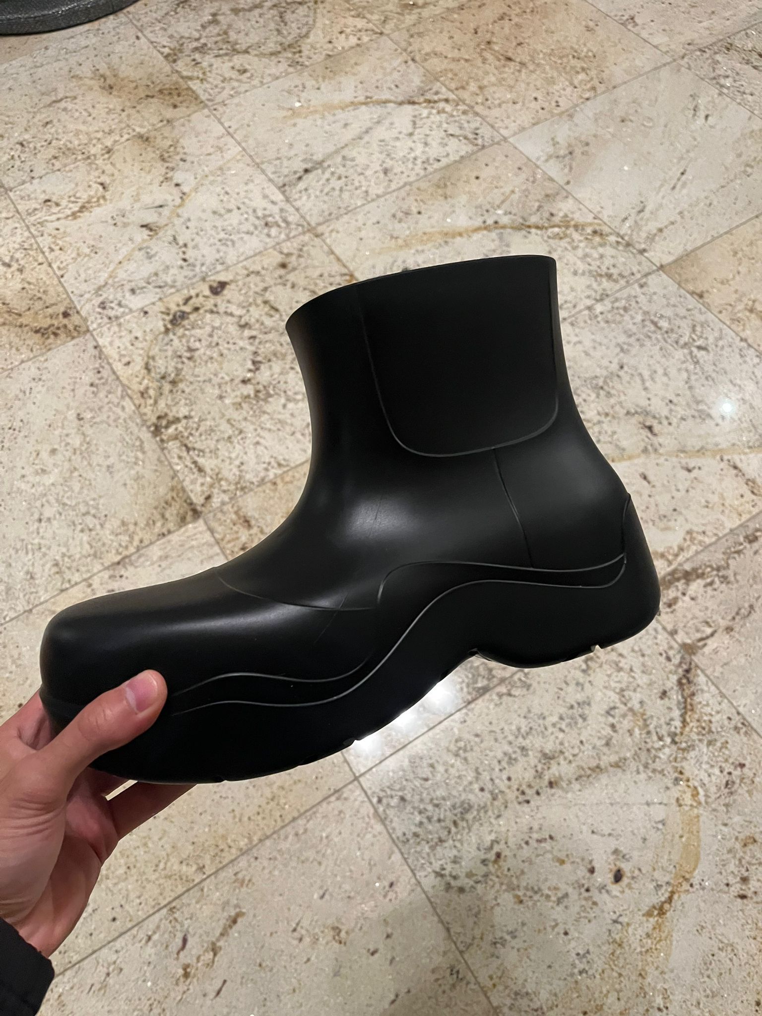 Bottega Veneta o1rshd1 Q:2 / Puddle Boots Cozy Shearling Interior in Black Size US 12 / EU 45 - 12 Thumbnail