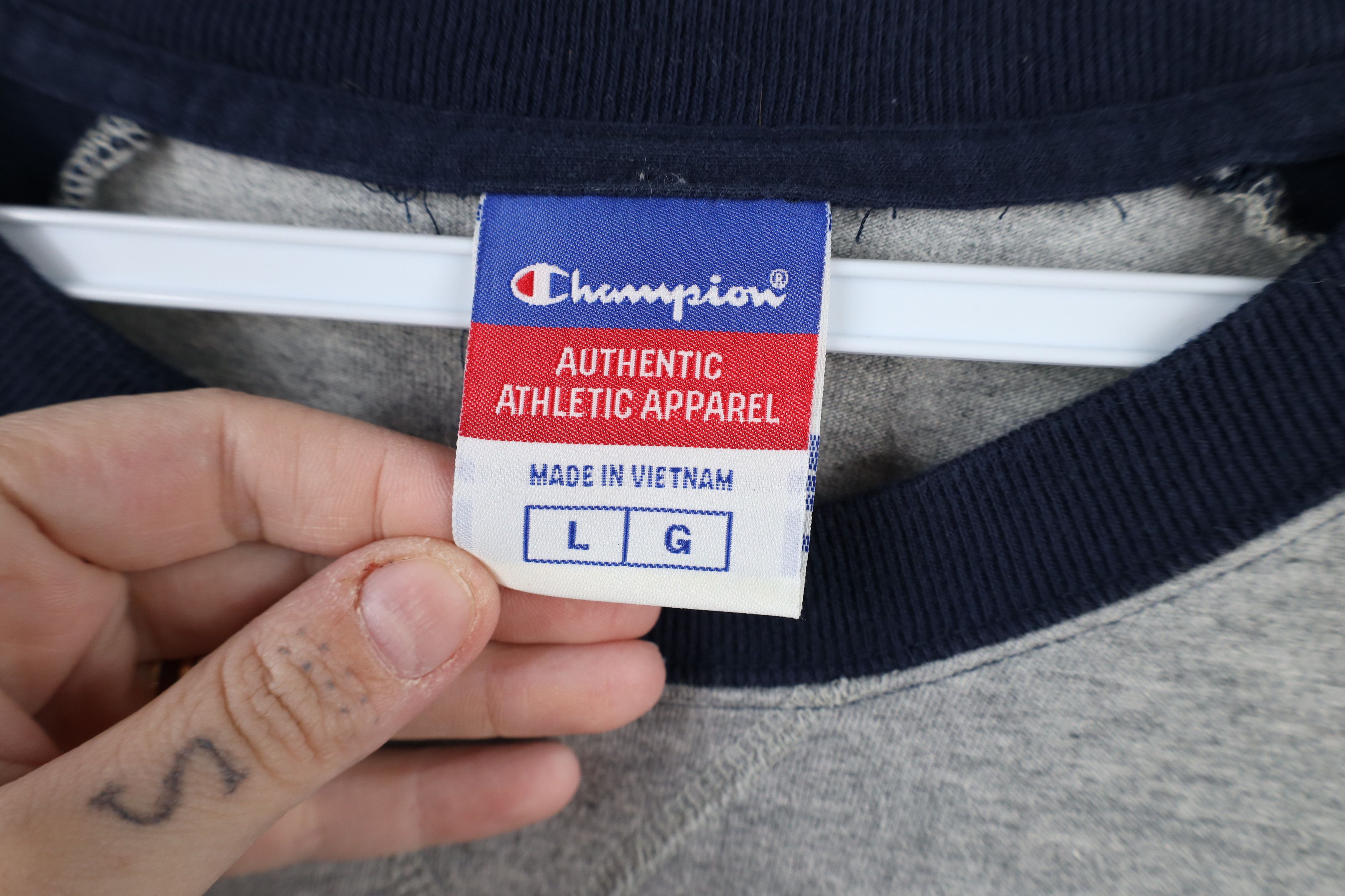 Champion × Vintage Vintage 90s Champion Out 3/4 Sleeve Raglan T-Shirt Gray Size US L / EU 52-54 / 3 - 8 Thumbnail