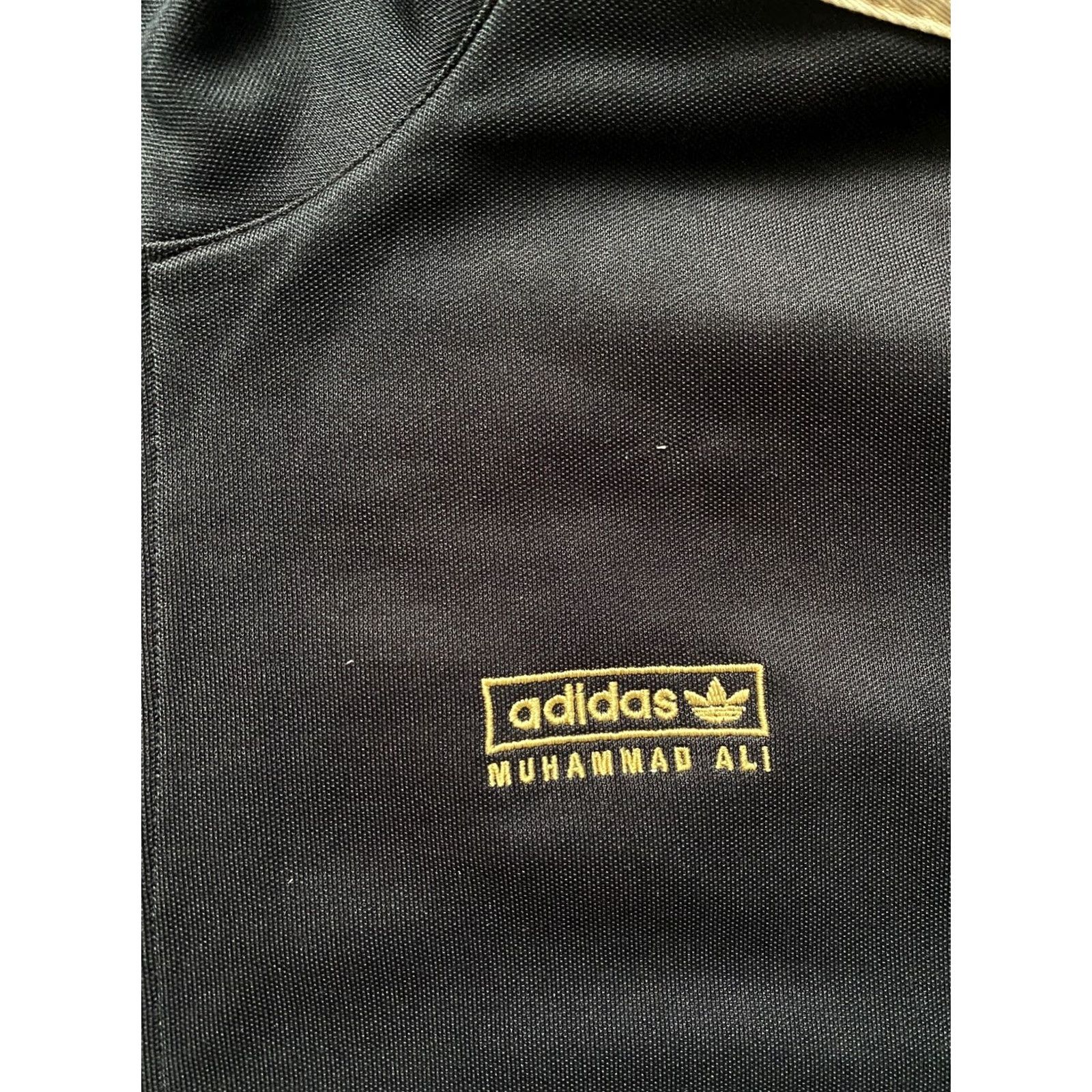 Adidas VINTAGE Adidas Muhammad Ali The Greatest Black Gold Track Jacket M Mens Size US M / EU 48-50 / 2 - 6 Thumbnail