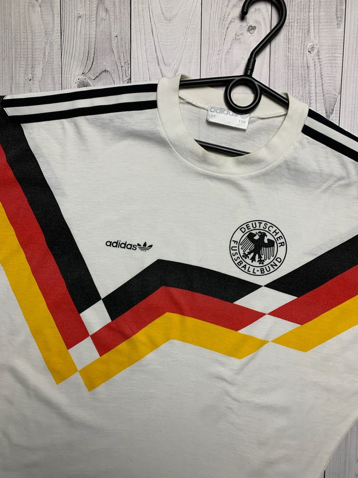 Adidas × Vintage Vintage adidas Deutschland soccer tee size S/M Size US S / EU 44-46 / 1 - 2 Thumbnail