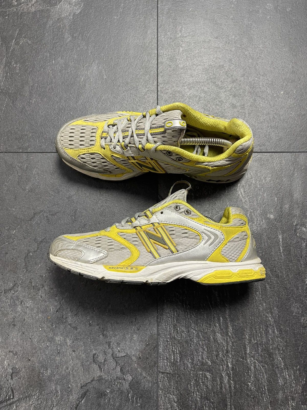 New Balance × Streetwear × Vintage Vintage new balance made in England low top sneakers Size US 7 / EU 40 - 7 Thumbnail