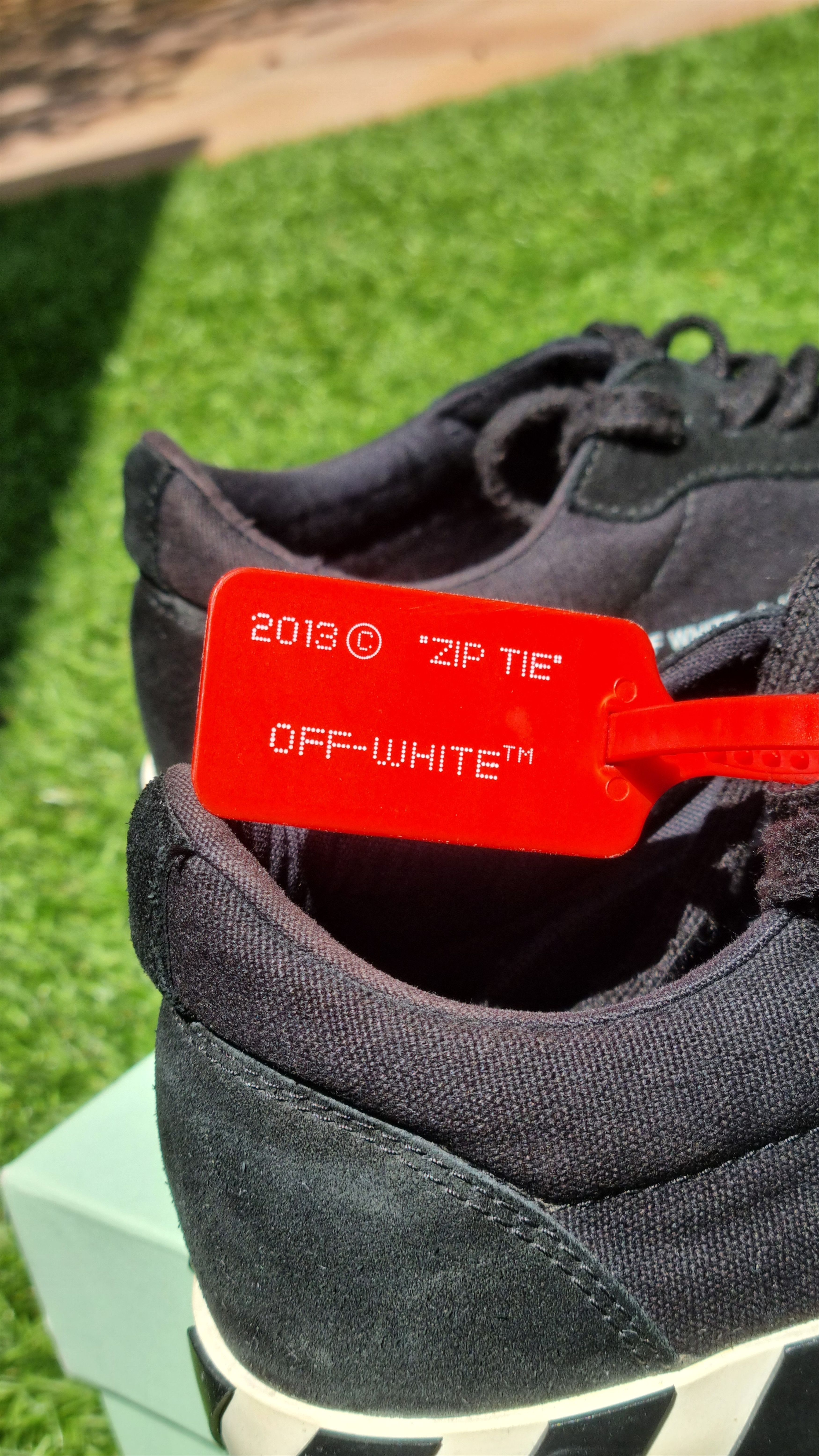 Off-White Vulc Low "Fuchsia" Size US 8 / EU 41 - 3 Thumbnail