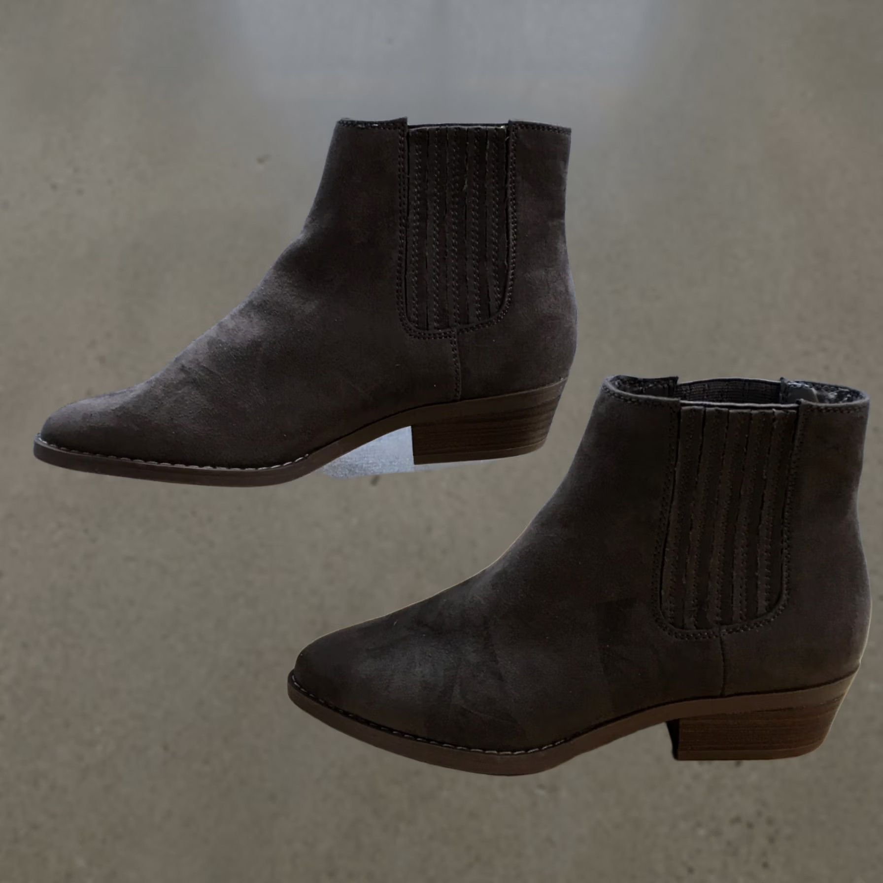 Vintage Universal Thread Boots Chelsea Brown Faux Suede Almond Toe Pull On NEW Womens 7 Shoes Size US 7 / IT 37 - 1 Thumbnail