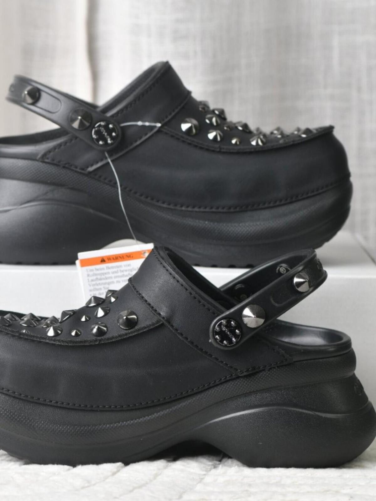 Crocs Crocs Classic Bae Clogs w Silver Spikes | Black Size US 5 / IT 35 - 4 Thumbnail