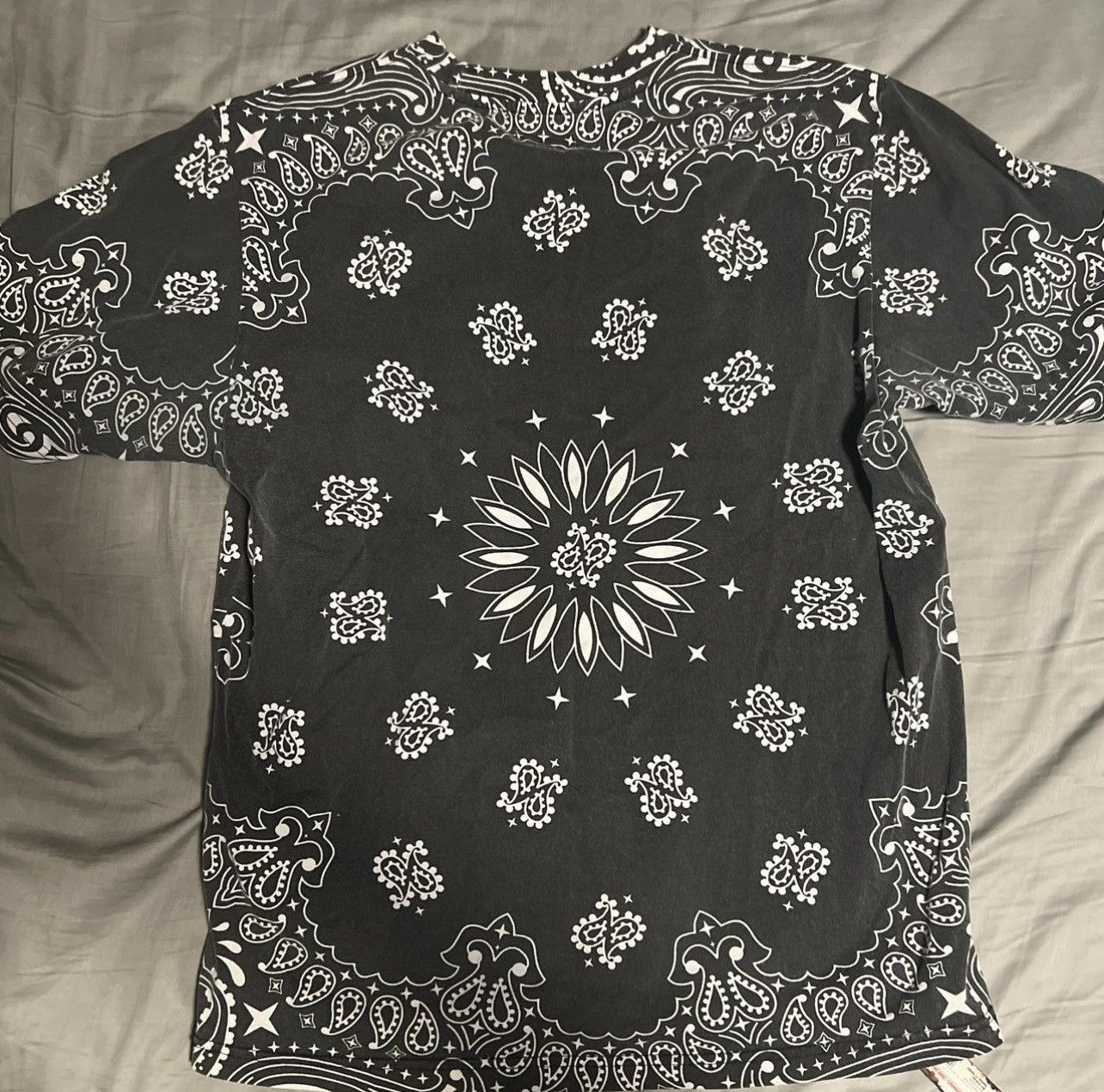 Supreme Supreme Small Box "Black Bandana" Size US M / EU 48-50 / 2 - 2 Thumbnail