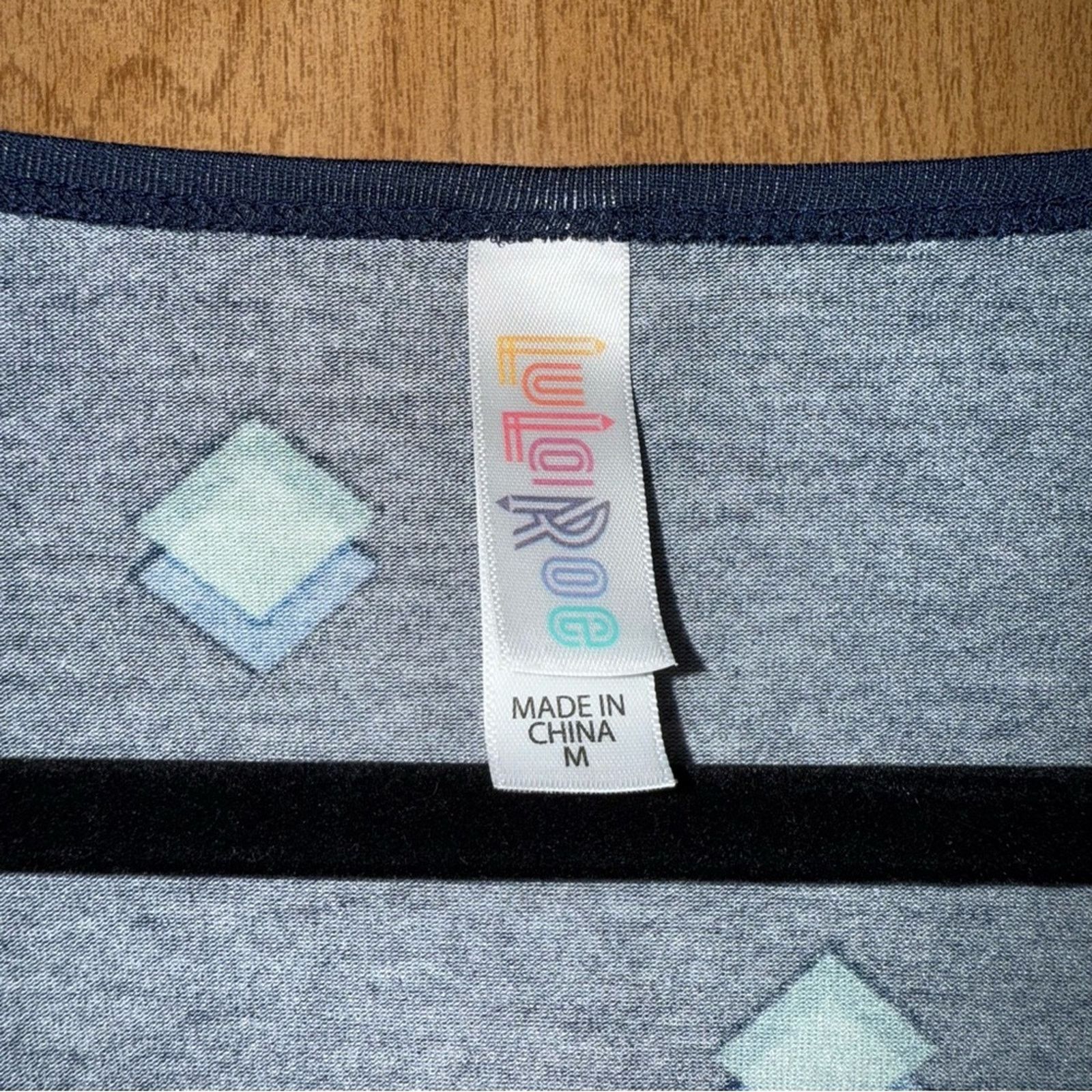 Other LuLaRoe Navy Blue Geometric Women's Tunic Size S / US 4 / IT 40 - 3 Thumbnail
